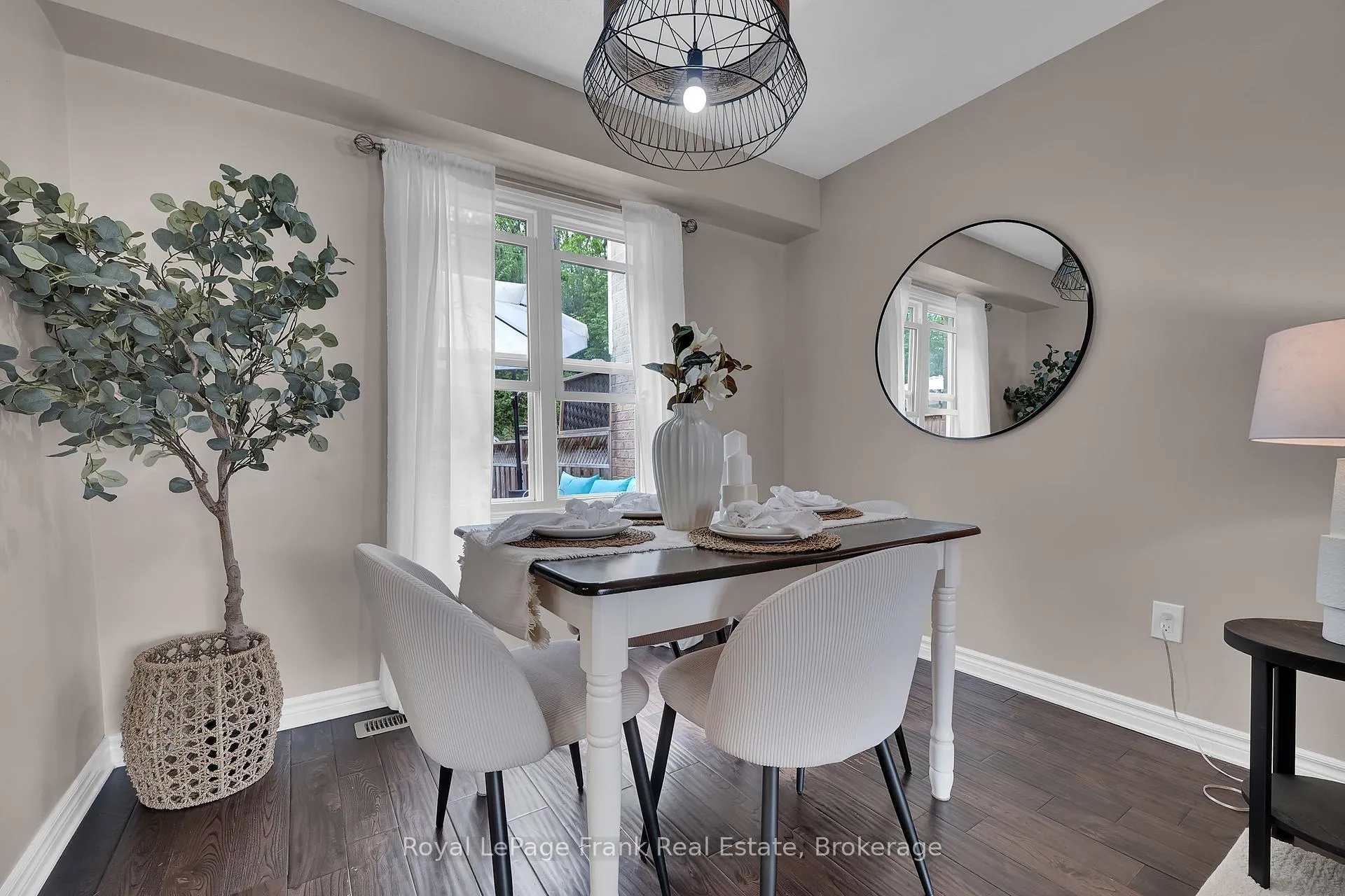 Photo 4 of 107 Yorkville Drive, Clarington, Courtice — HOMEH