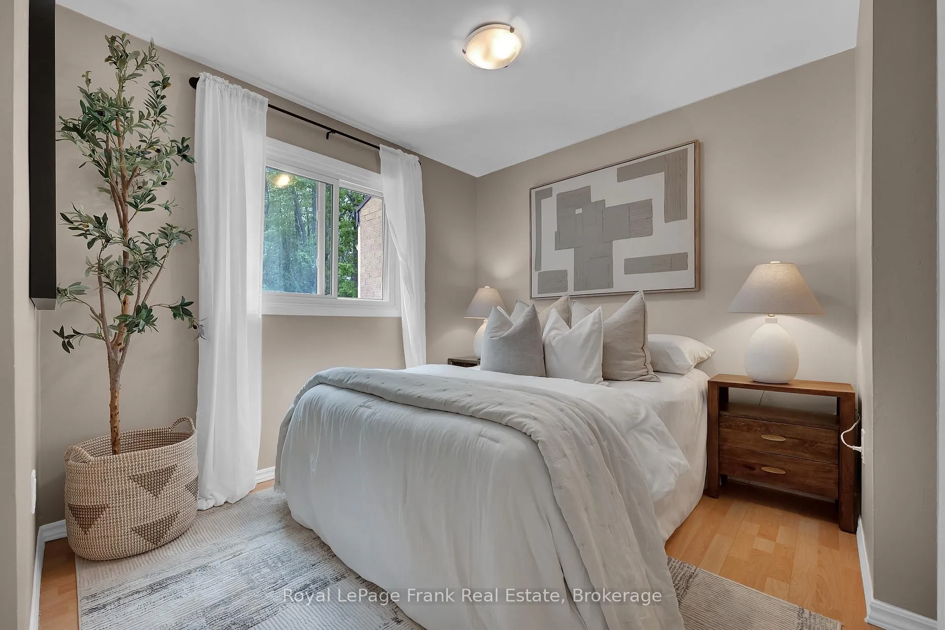 Photo 12 of 107 Yorkville Drive, Clarington, Courtice — HOMEH