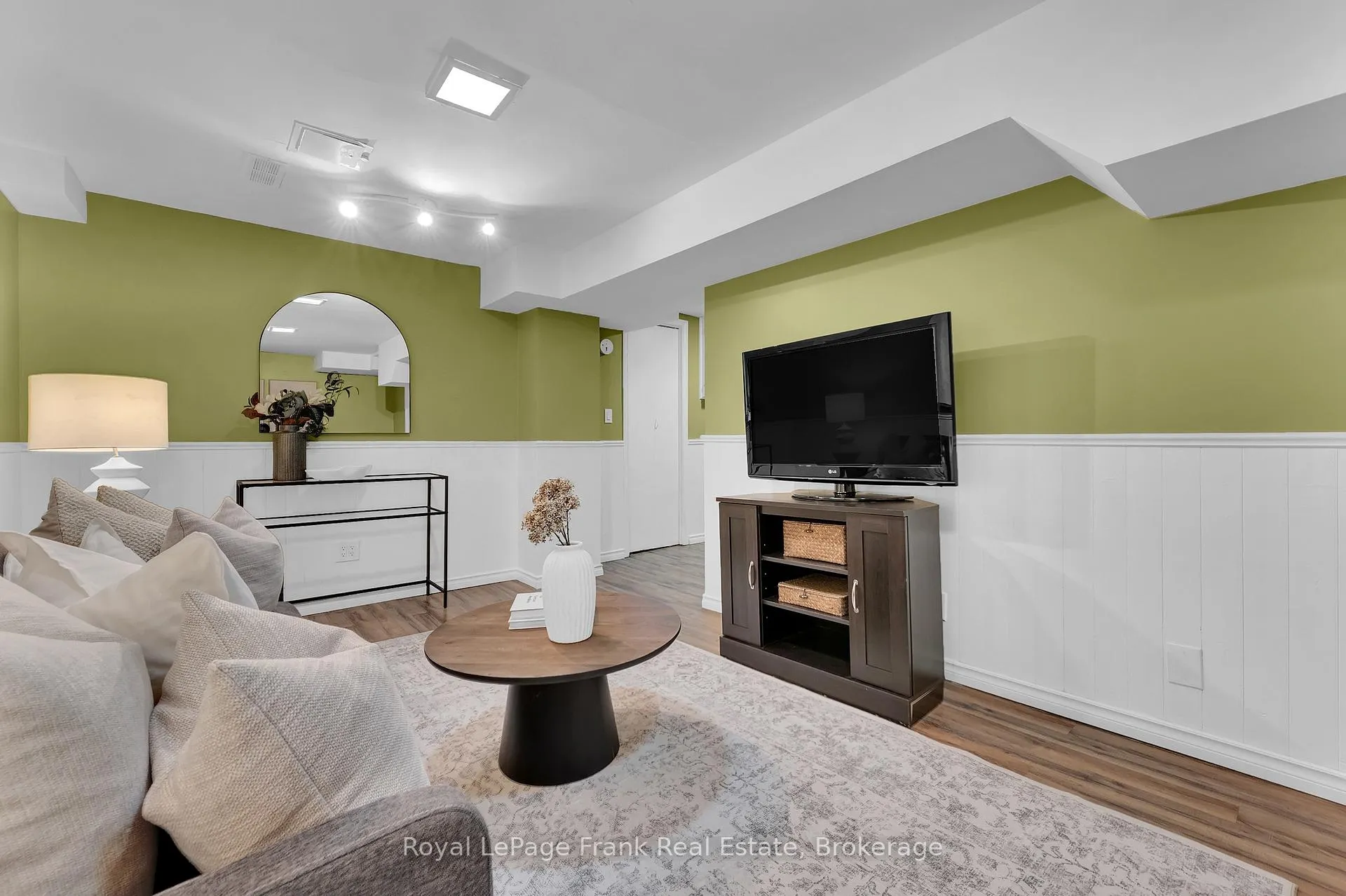 Photo 17 of 107 Yorkville Drive, Clarington, Courtice — HOMEH