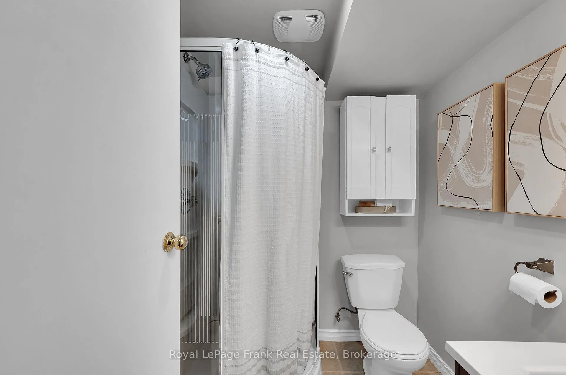 Photo 18 of 107 Yorkville Drive, Clarington, Courtice — HOMEH