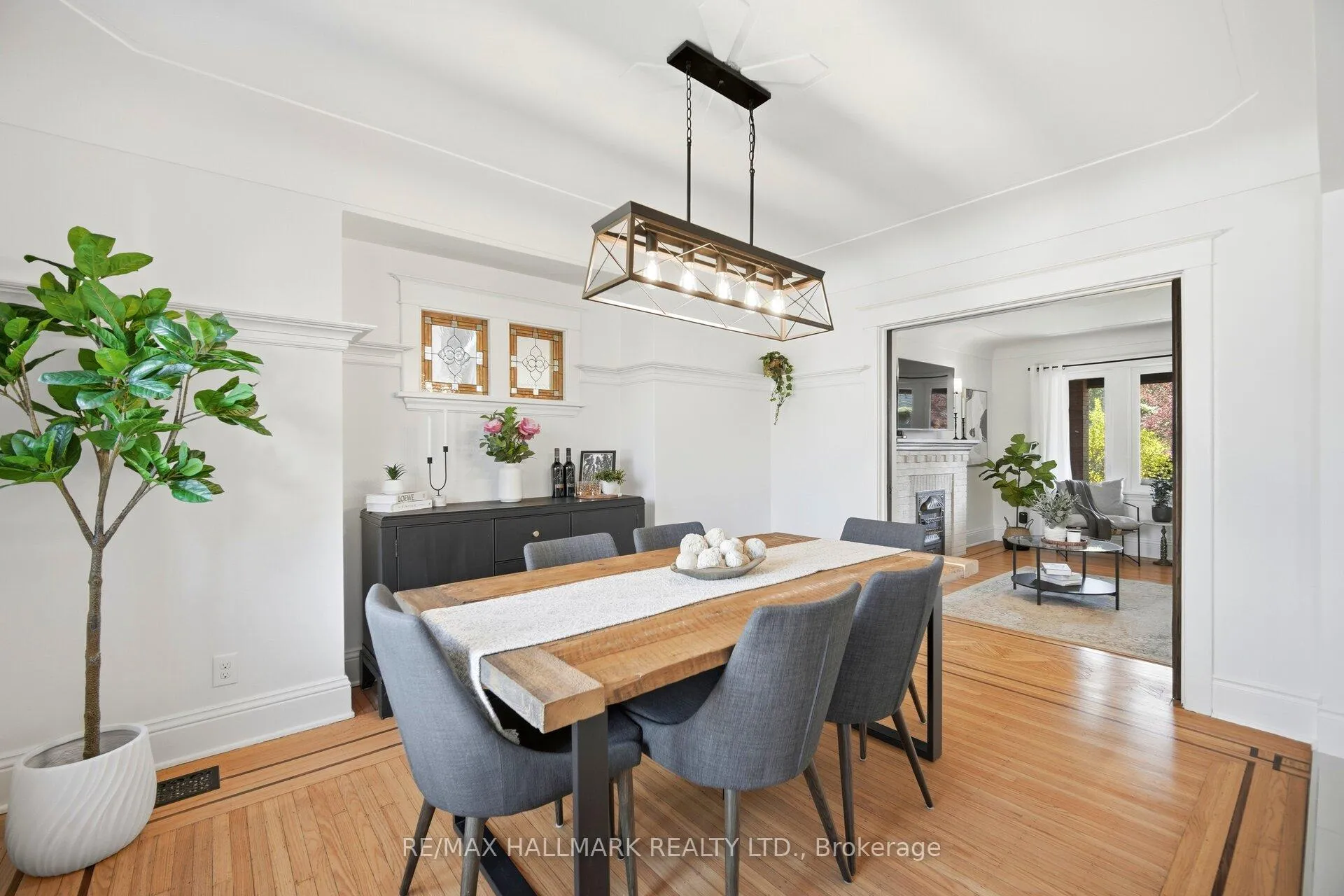 Photo 5 of 54 Province Street S, Hamilton, Delta — HOMEH