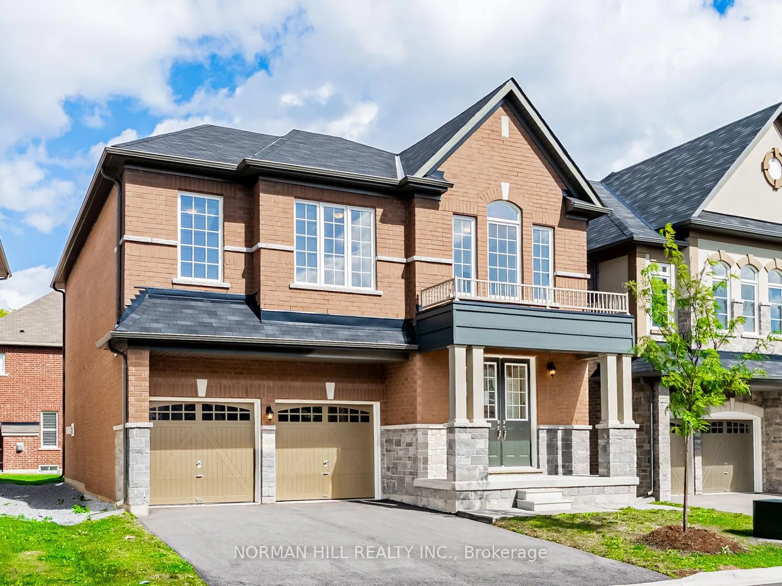 Photo 2 of 15 Lilestone Drive, Brampton, Credit Valley — HOMEH