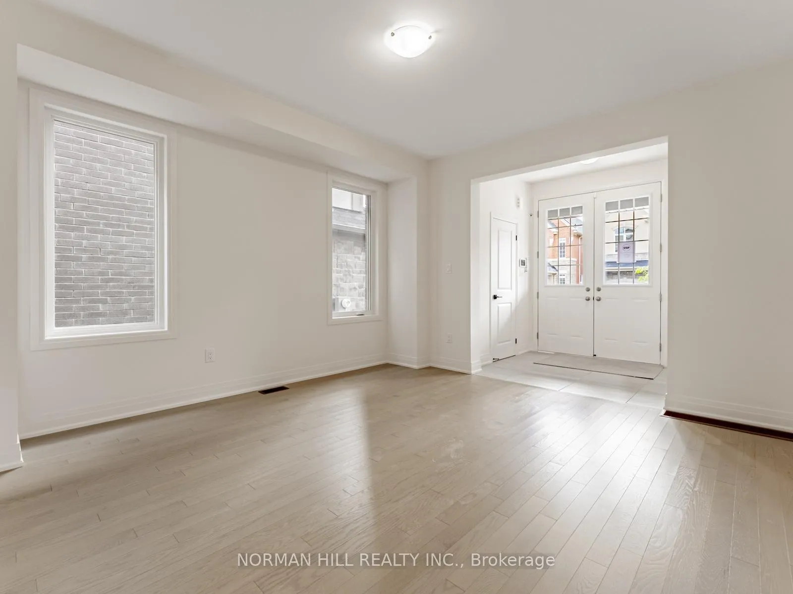 Photo 5 of 15 Lilestone Drive, Brampton, Credit Valley — HOMEH
