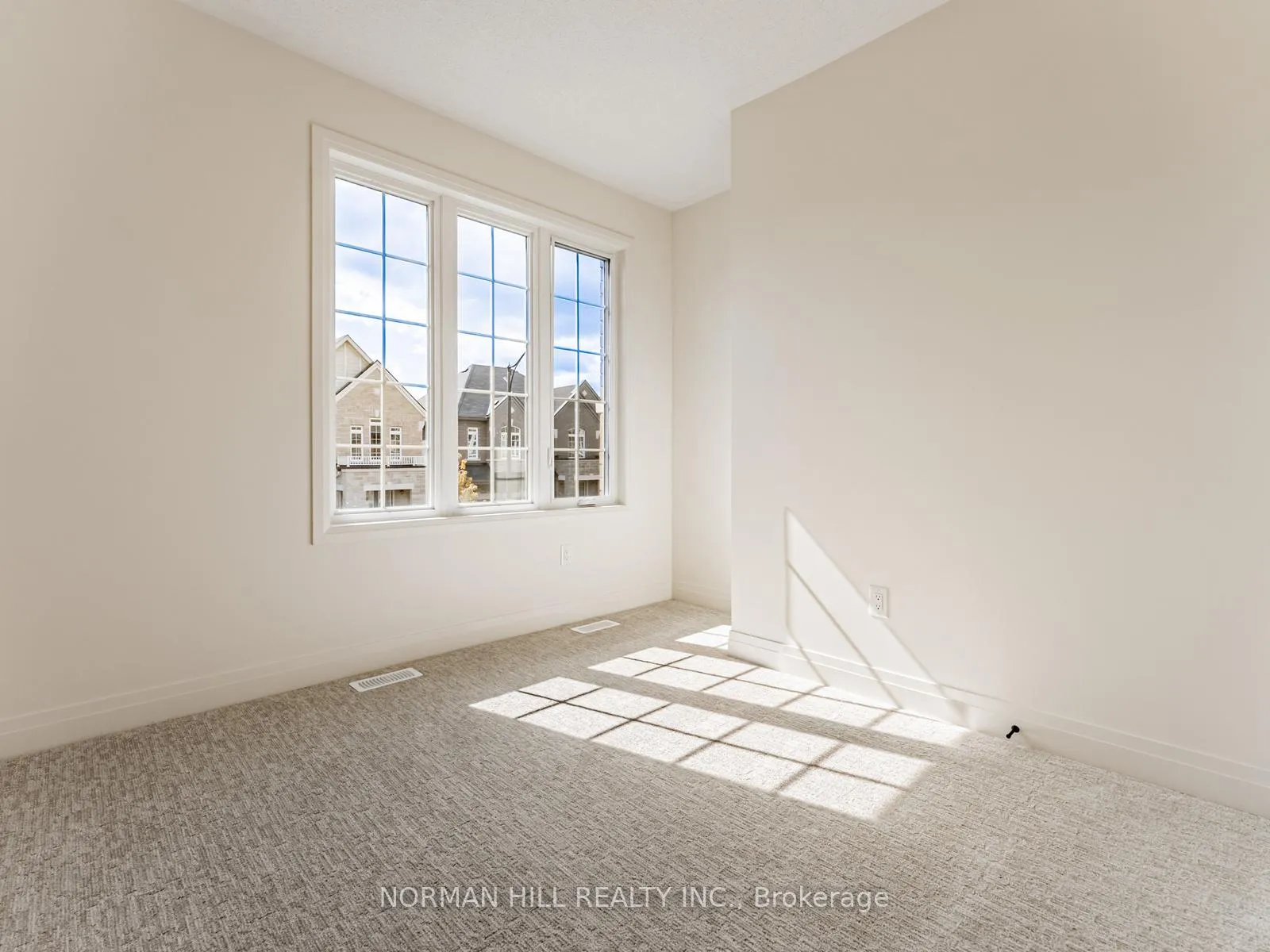 Photo 29 of 15 Lilestone Drive, Brampton, Credit Valley — HOMEH