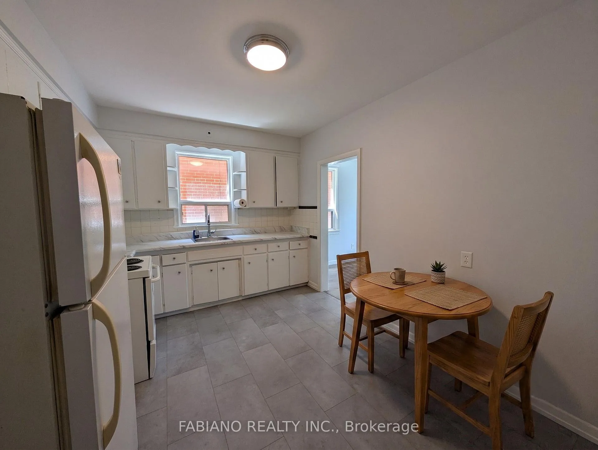 Photo 5 of Unit 2, 5 Hertford Avenue, Toronto, Keelesdale-Eglinton West — HOMEH