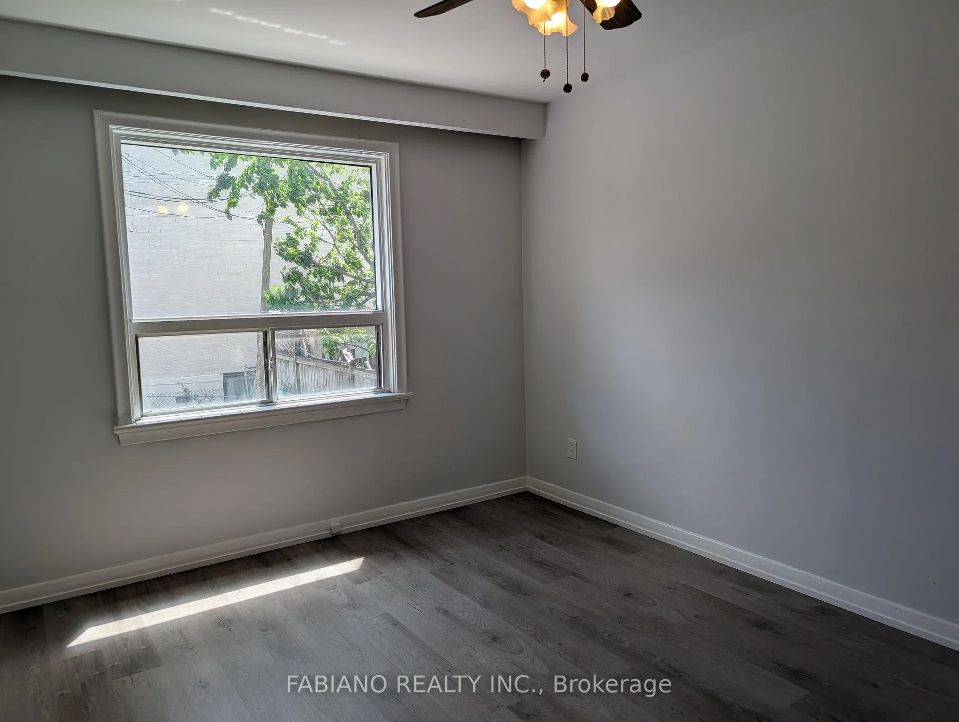 Photo 12 of Unit 2, 5 Hertford Avenue, Toronto, Keelesdale-Eglinton West — HOMEH