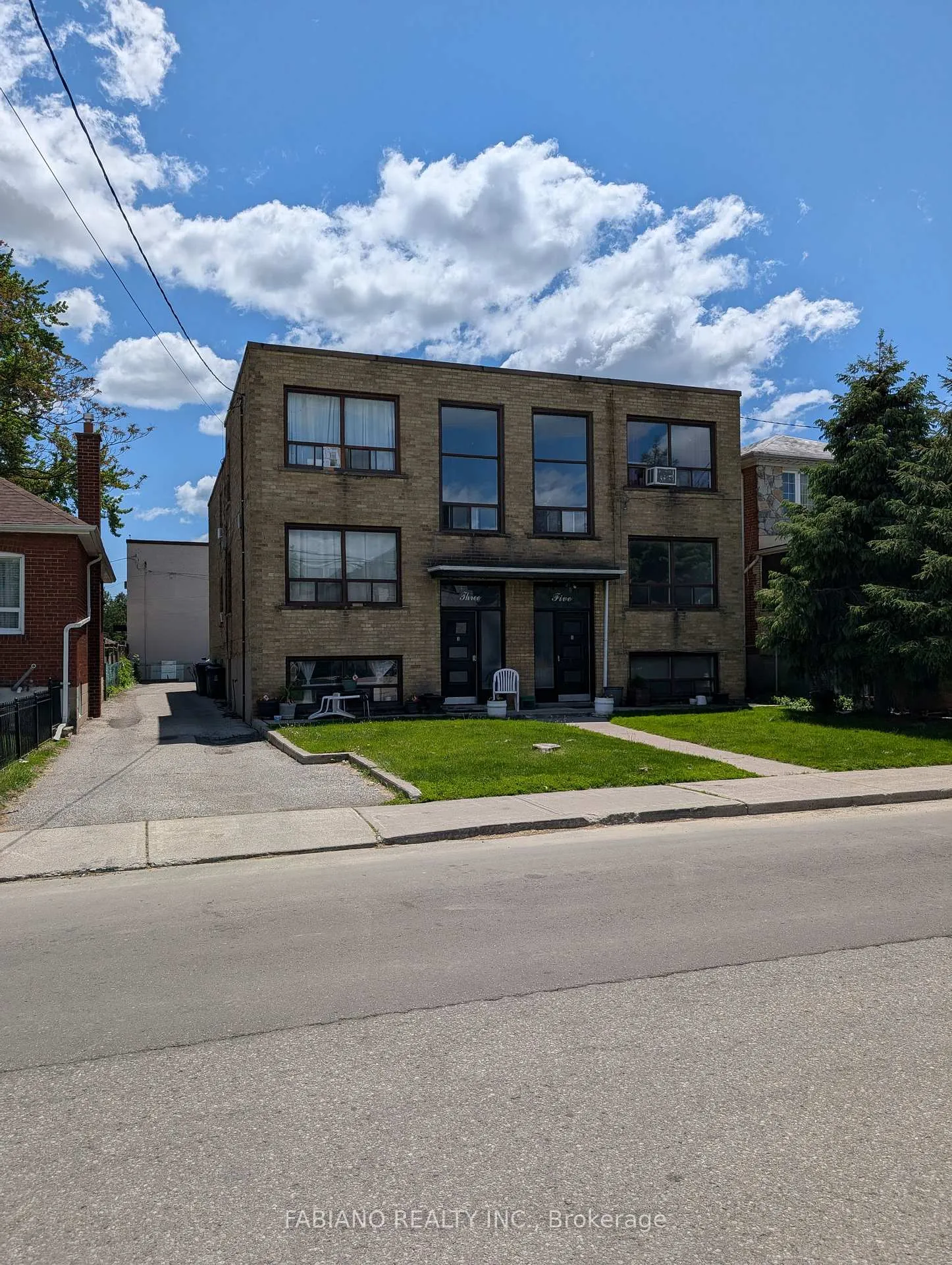 Photo 23 of Unit 2, 5 Hertford Avenue, Toronto, Keelesdale-Eglinton West — HOMEH