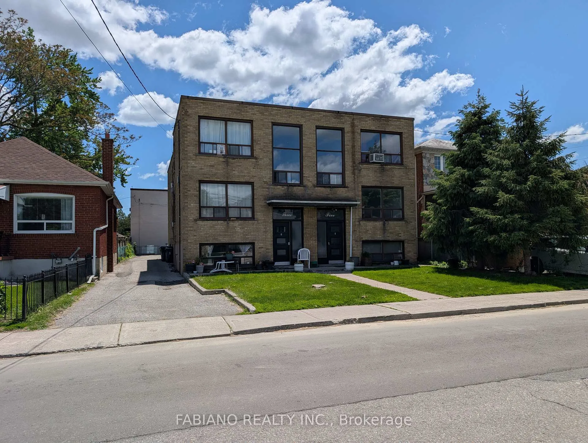Photo 24 of Unit 2, 5 Hertford Avenue, Toronto, Keelesdale-Eglinton West — HOMEH