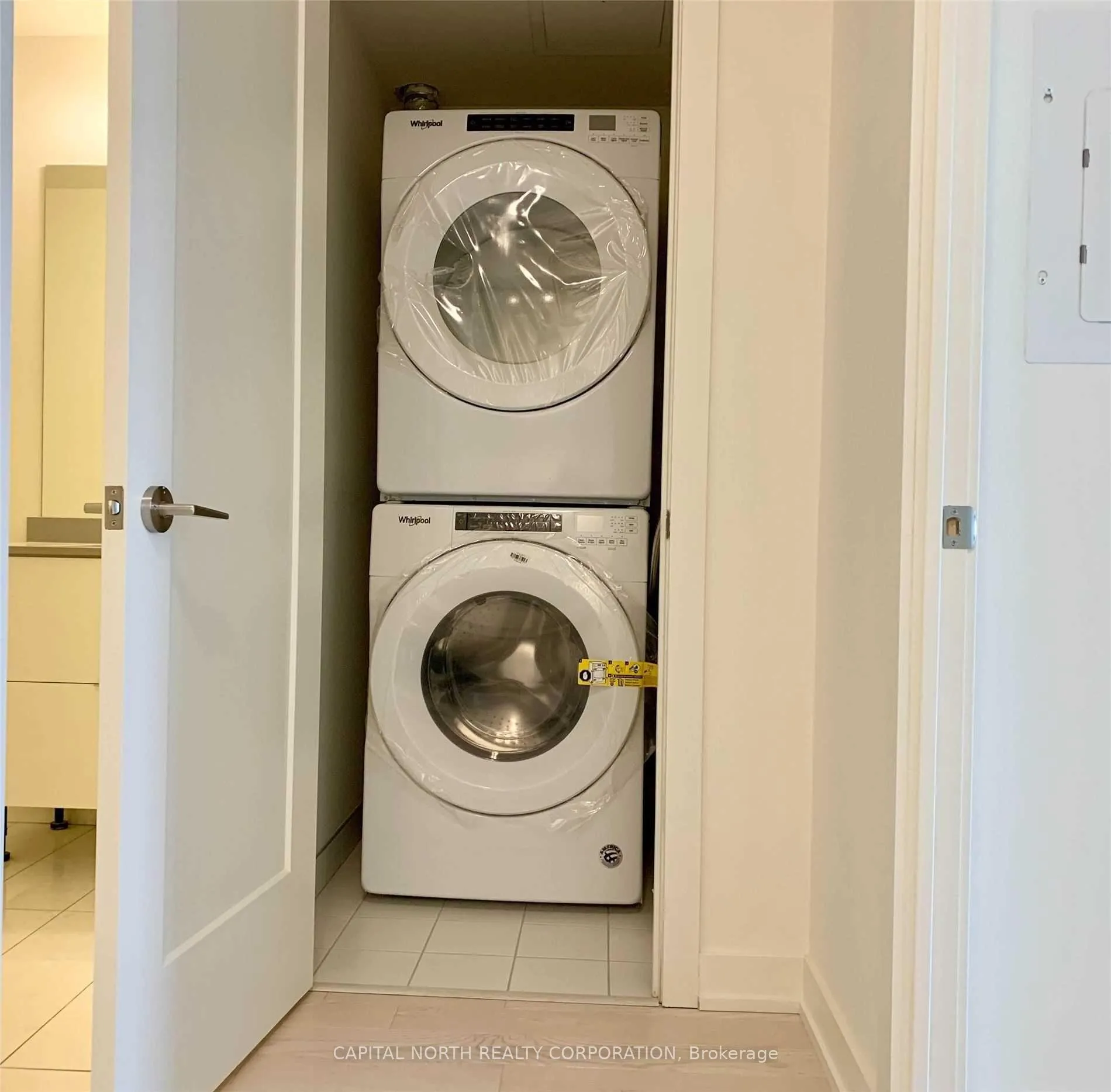 Photo 8 of Unit 1806, 330 Richmond Street W, Toronto, Waterfront Communities — HOMEH