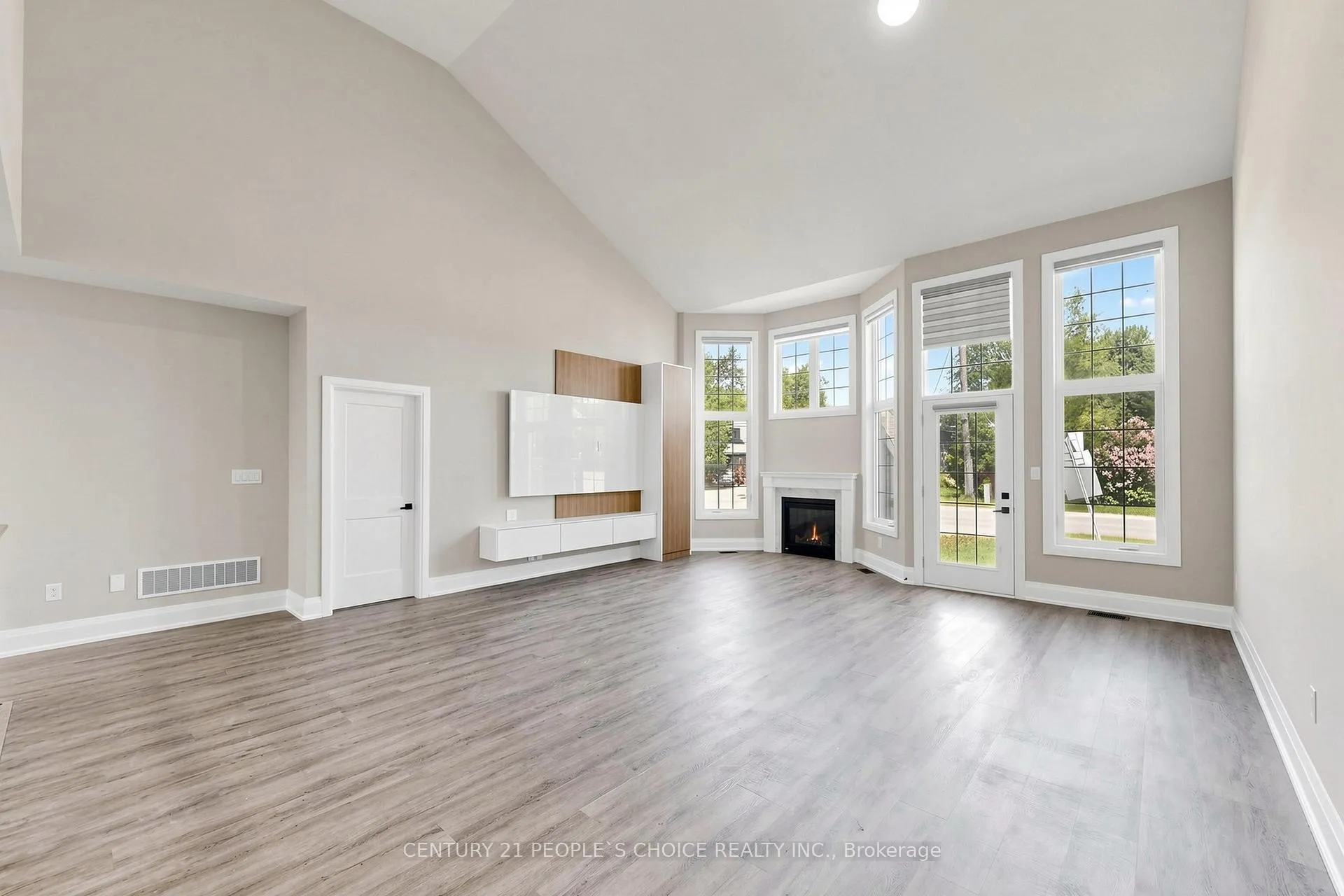 Photo 2 of 8 Durham Road, Bracebridge, Monck (Bracebridge) — HOMEH