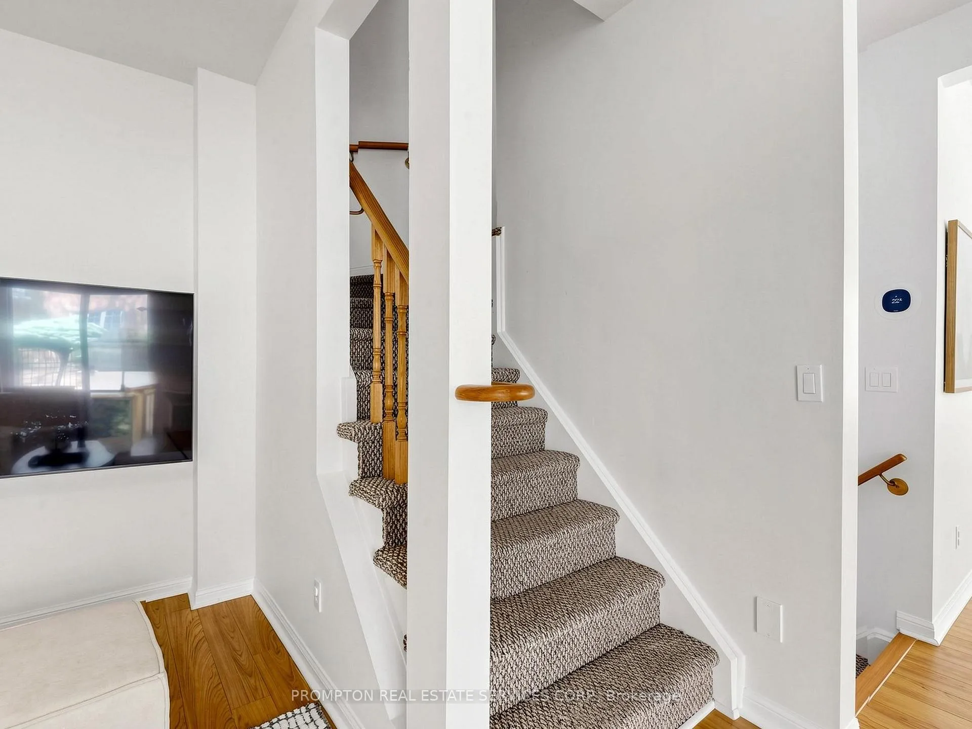 Photo 12 of Unit 21, 5 St.Moritz Way, Markham, Unionville — HOMEH