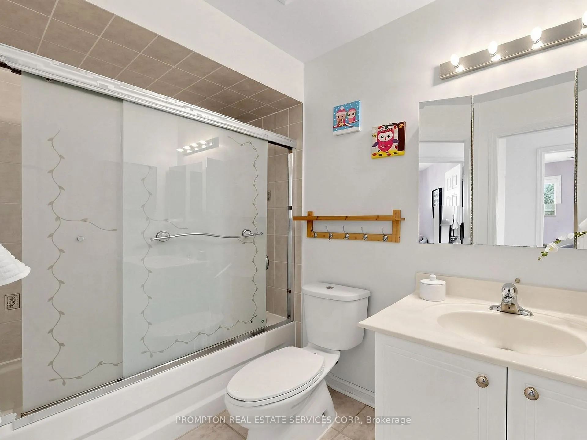 Photo 22 of Unit 21, 5 St.Moritz Way, Markham, Unionville — HOMEH