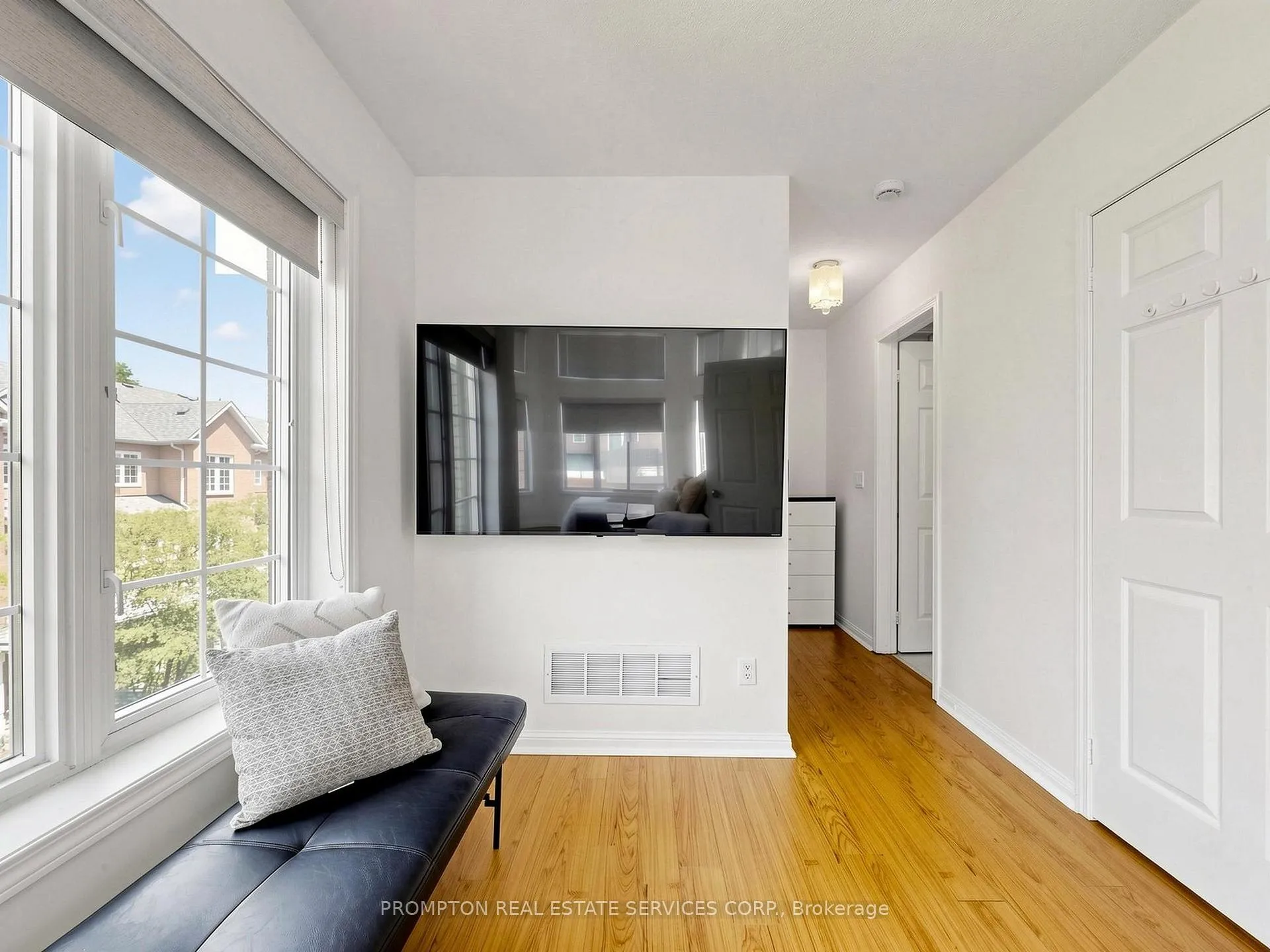 Photo 33 of Unit 21, 5 St.Moritz Way, Markham, Unionville — HOMEH