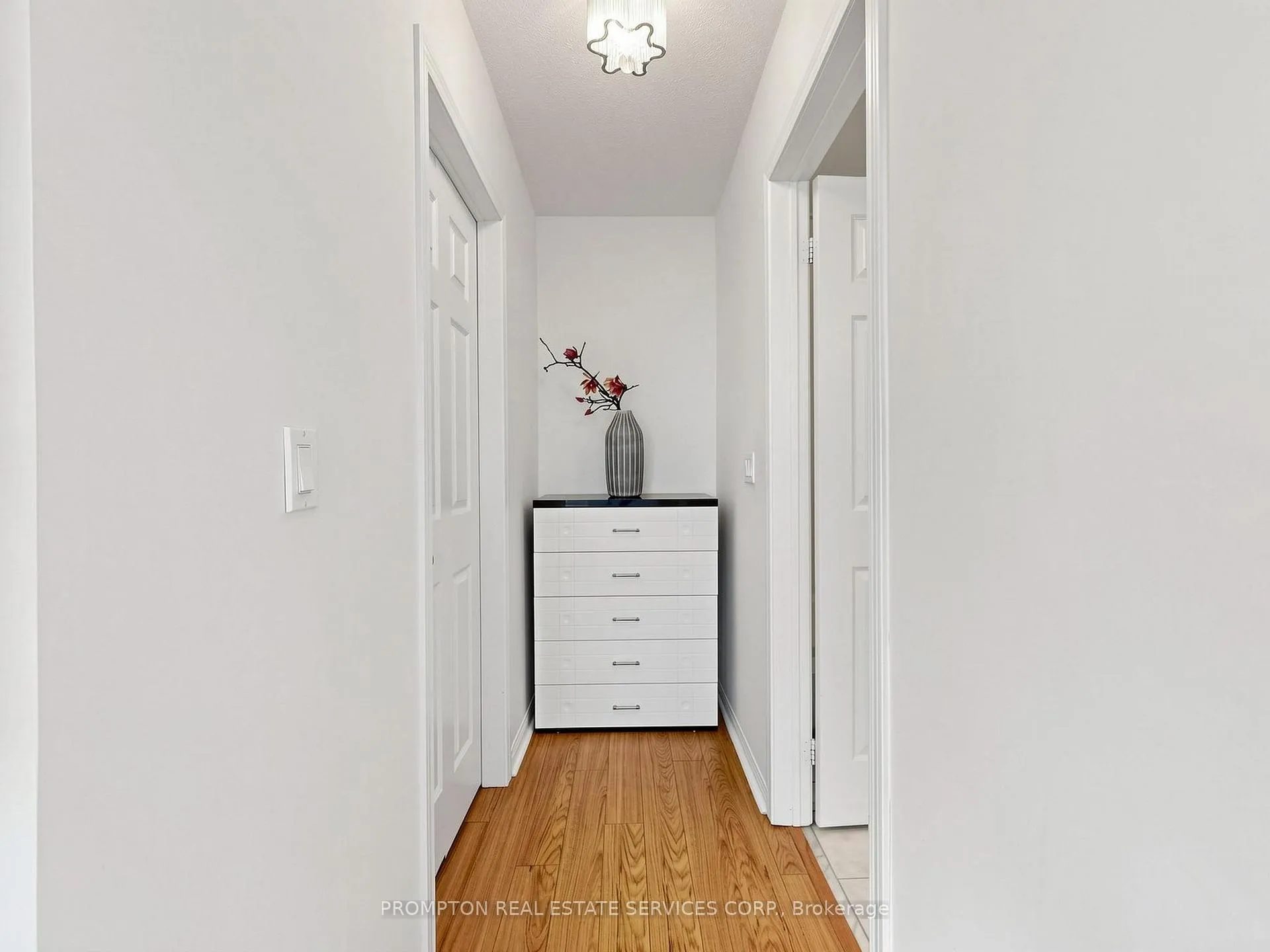 Photo 34 of Unit 21, 5 St.Moritz Way, Markham, Unionville — HOMEH