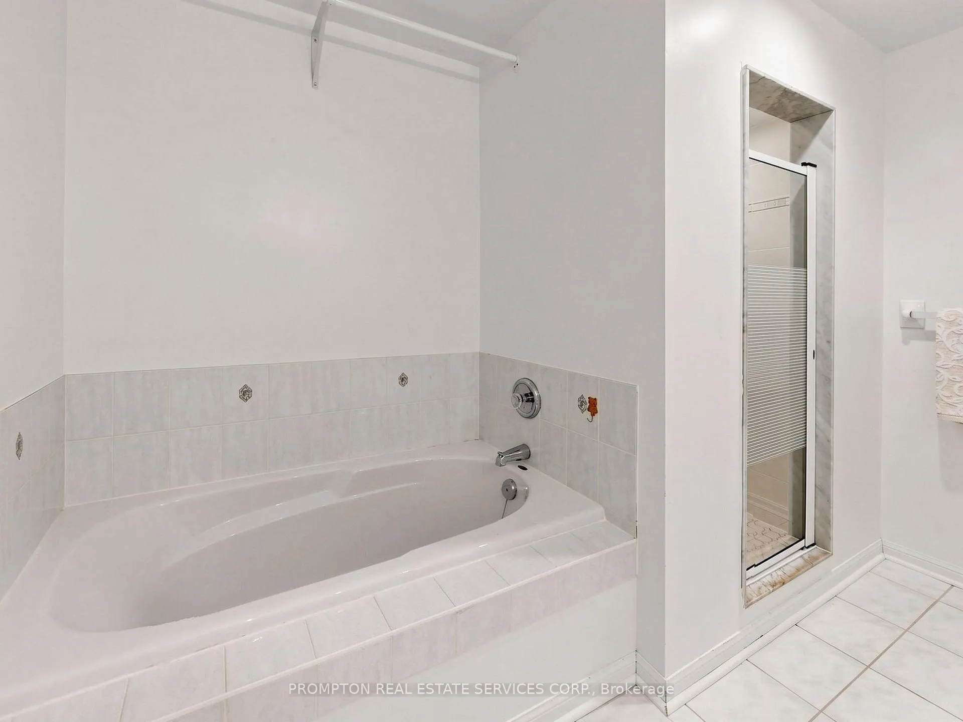 Photo 35 of Unit 21, 5 St.Moritz Way, Markham, Unionville — HOMEH