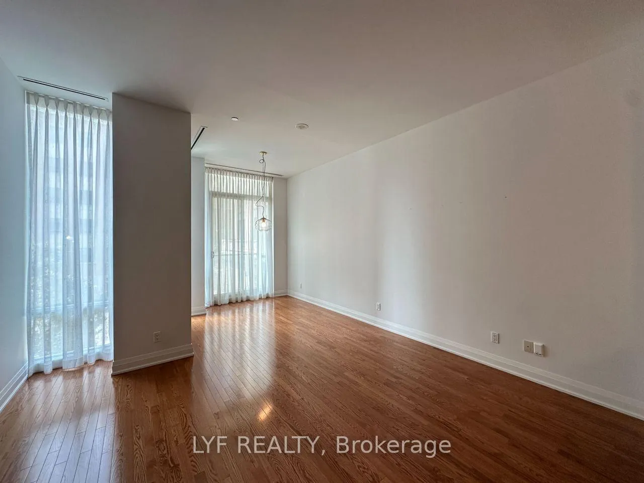 Photo 4 of Unit 212, 1 Bedford Road, Toronto, The Annex — HOMEH