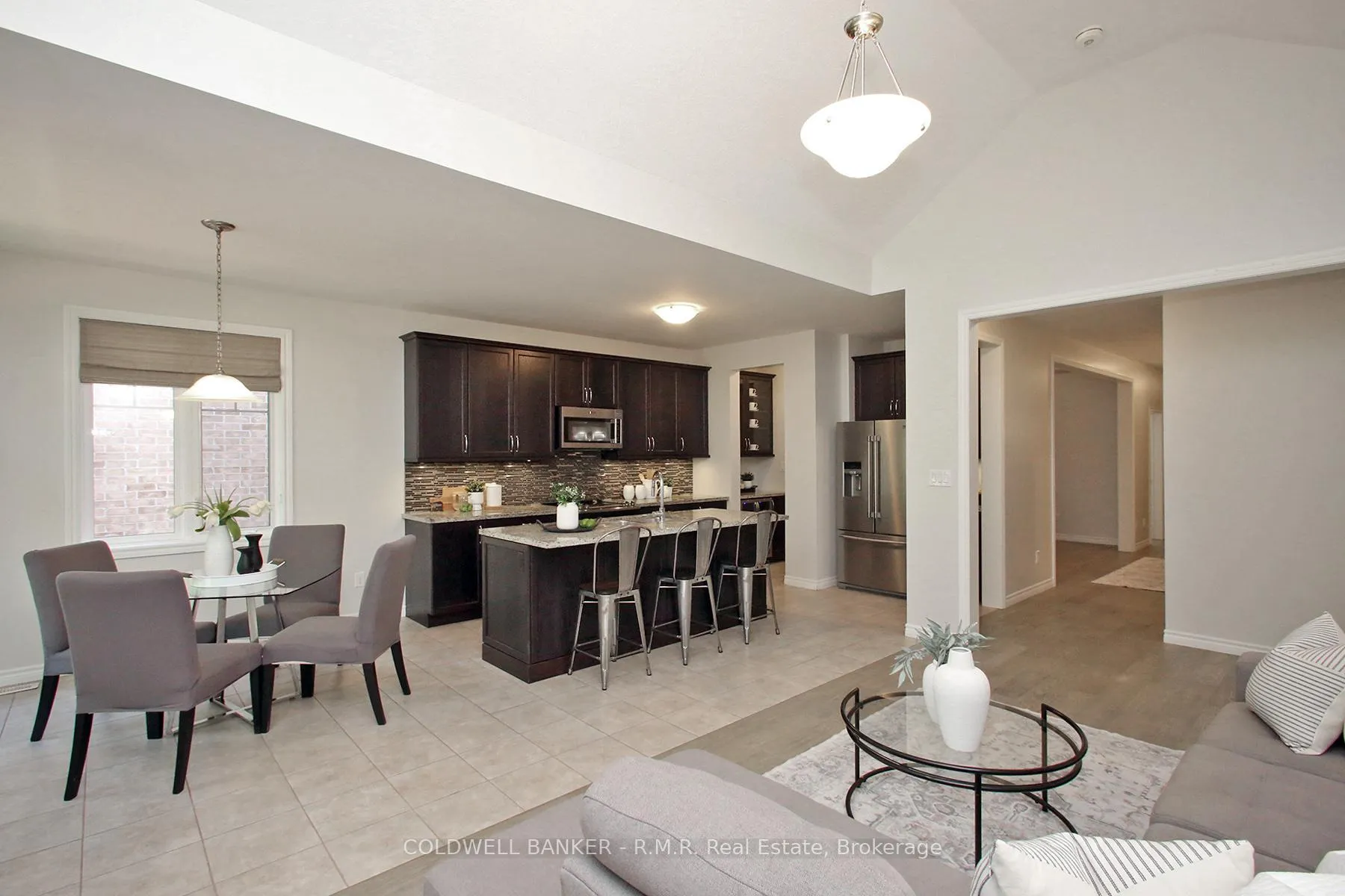 Photo 7 of 376 Northglen Boulevard, Clarington, Bowmanville — HOMEH