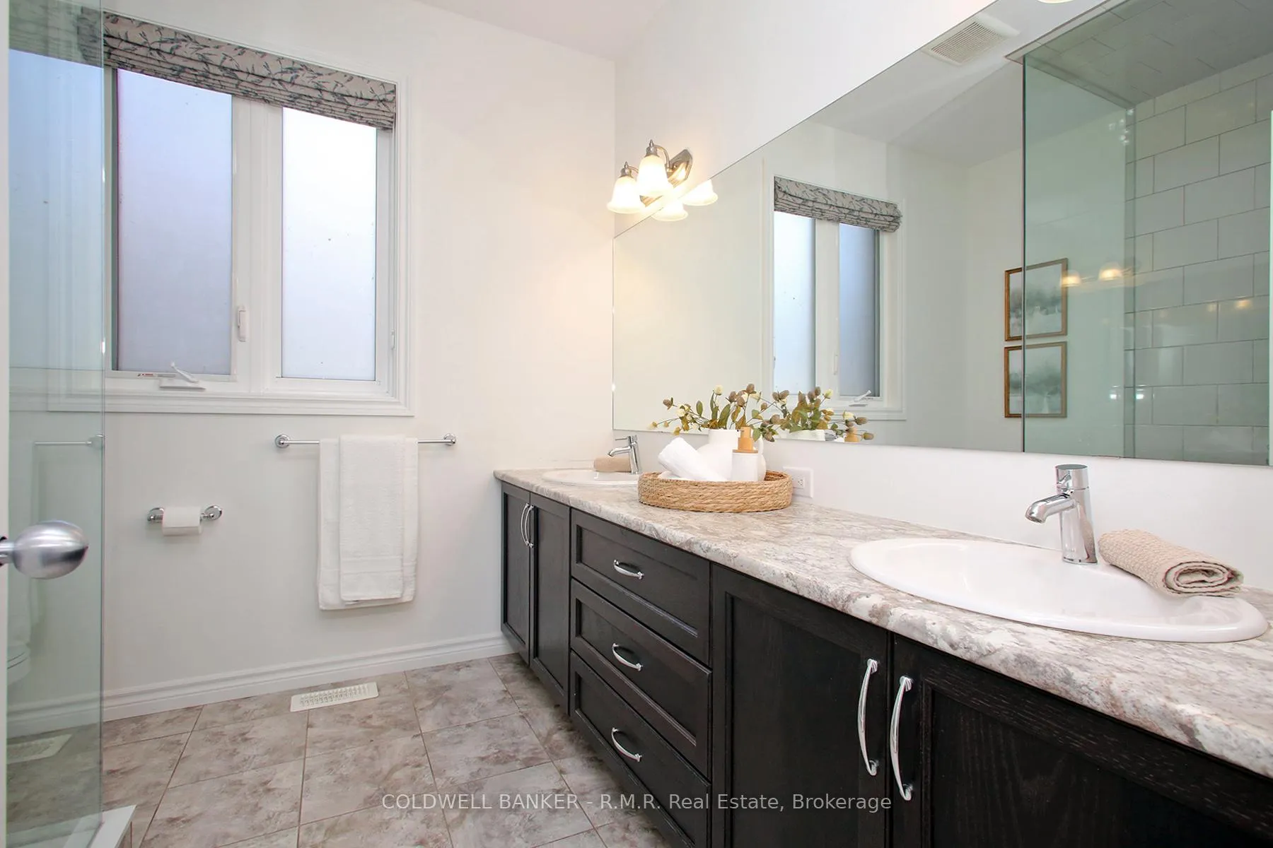 Photo 24 of 376 Northglen Boulevard, Clarington, Bowmanville — HOMEH