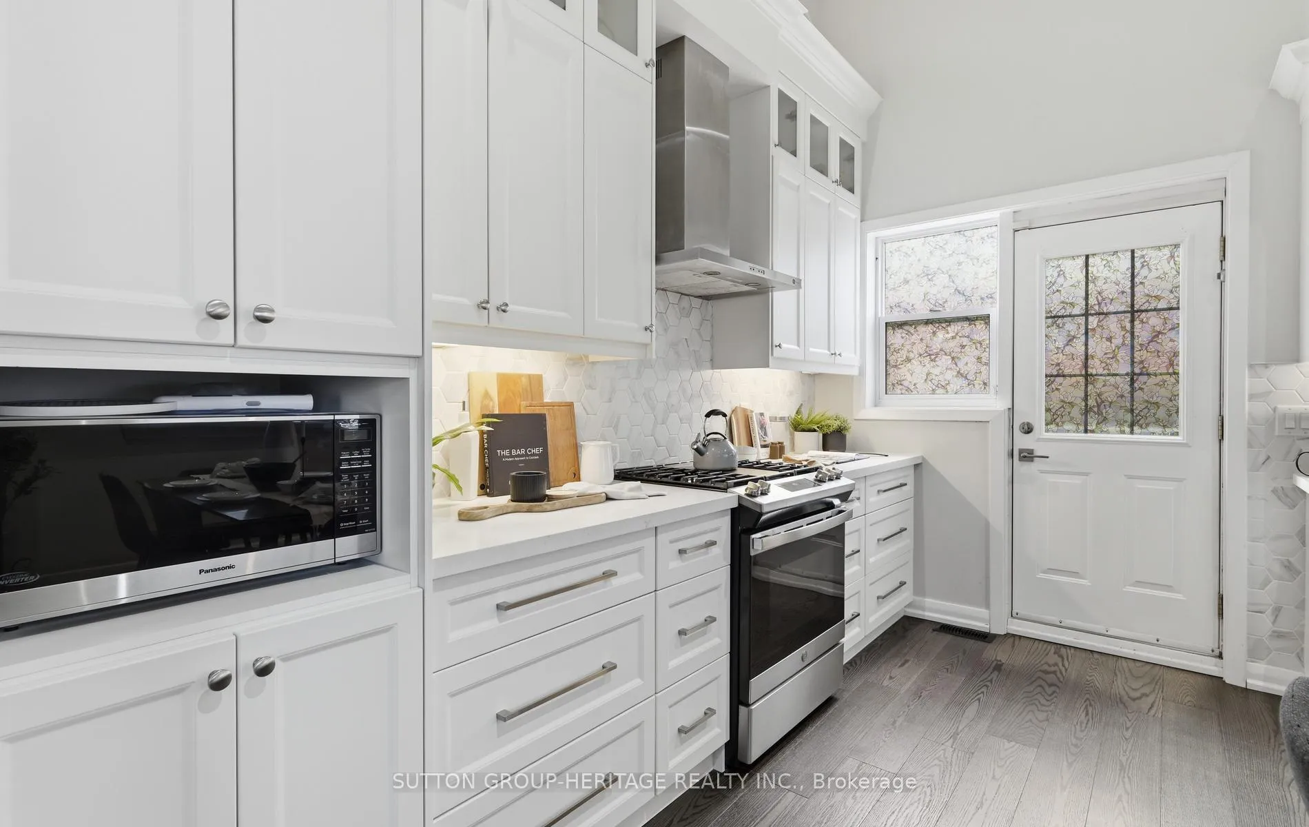 Photo 11 of 919 Bayview Avenue, Whitby, Downtown Whitby — HOMEH
