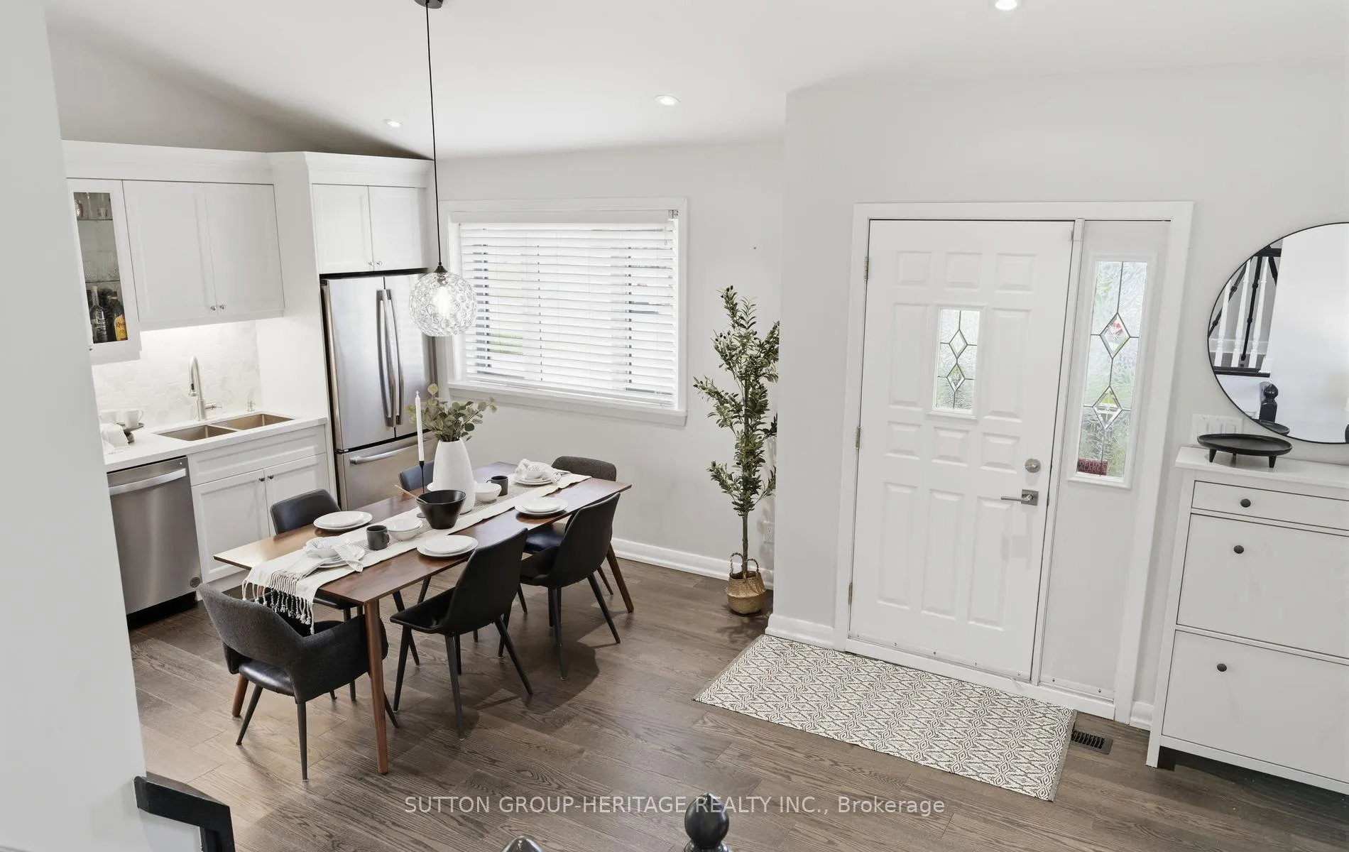 Photo 19 of 919 Bayview Avenue, Whitby, Downtown Whitby — HOMEH