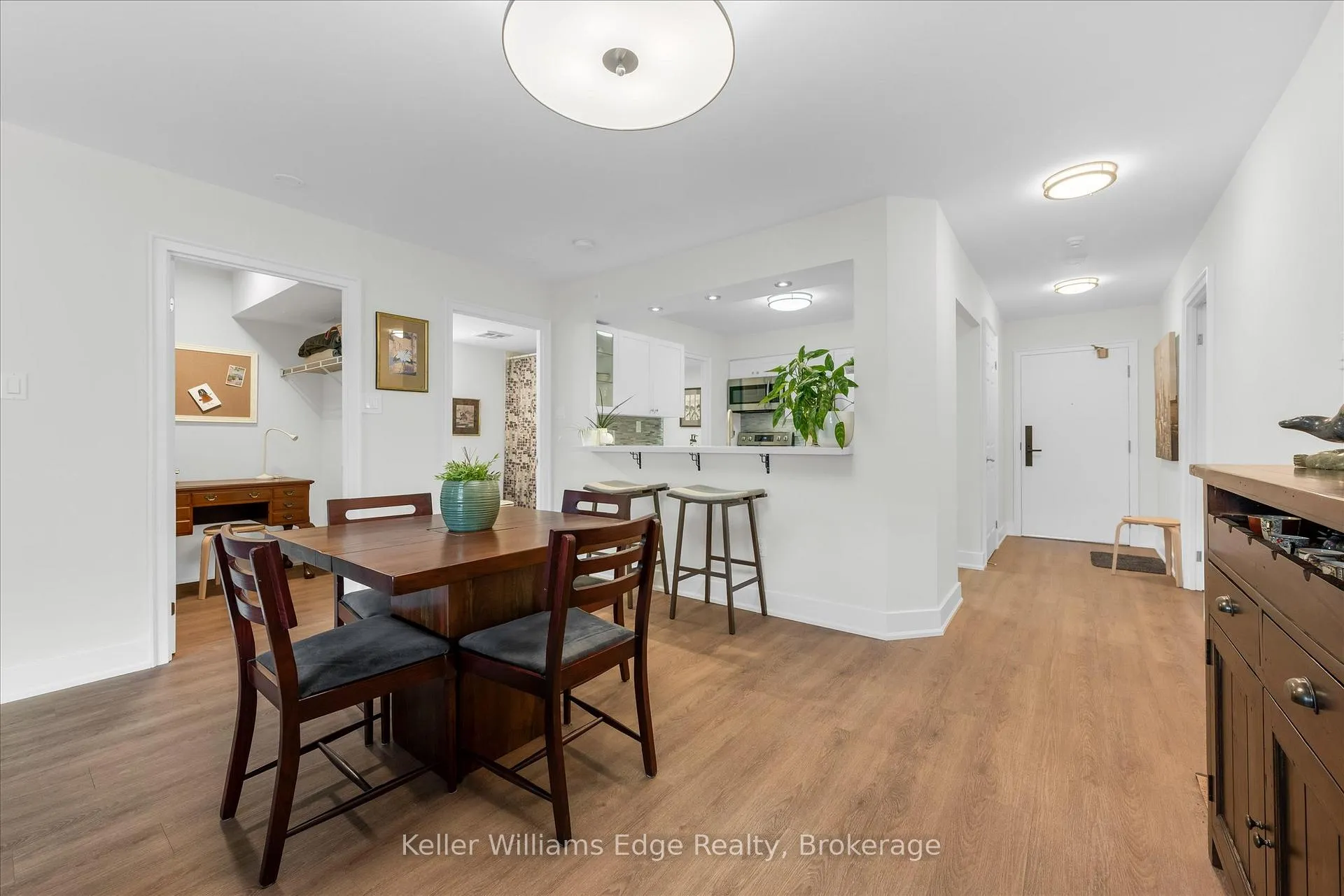 Photo 10 of Unit 203, 185 Robinson Street, Oakville, Old Oakville — HOMEH