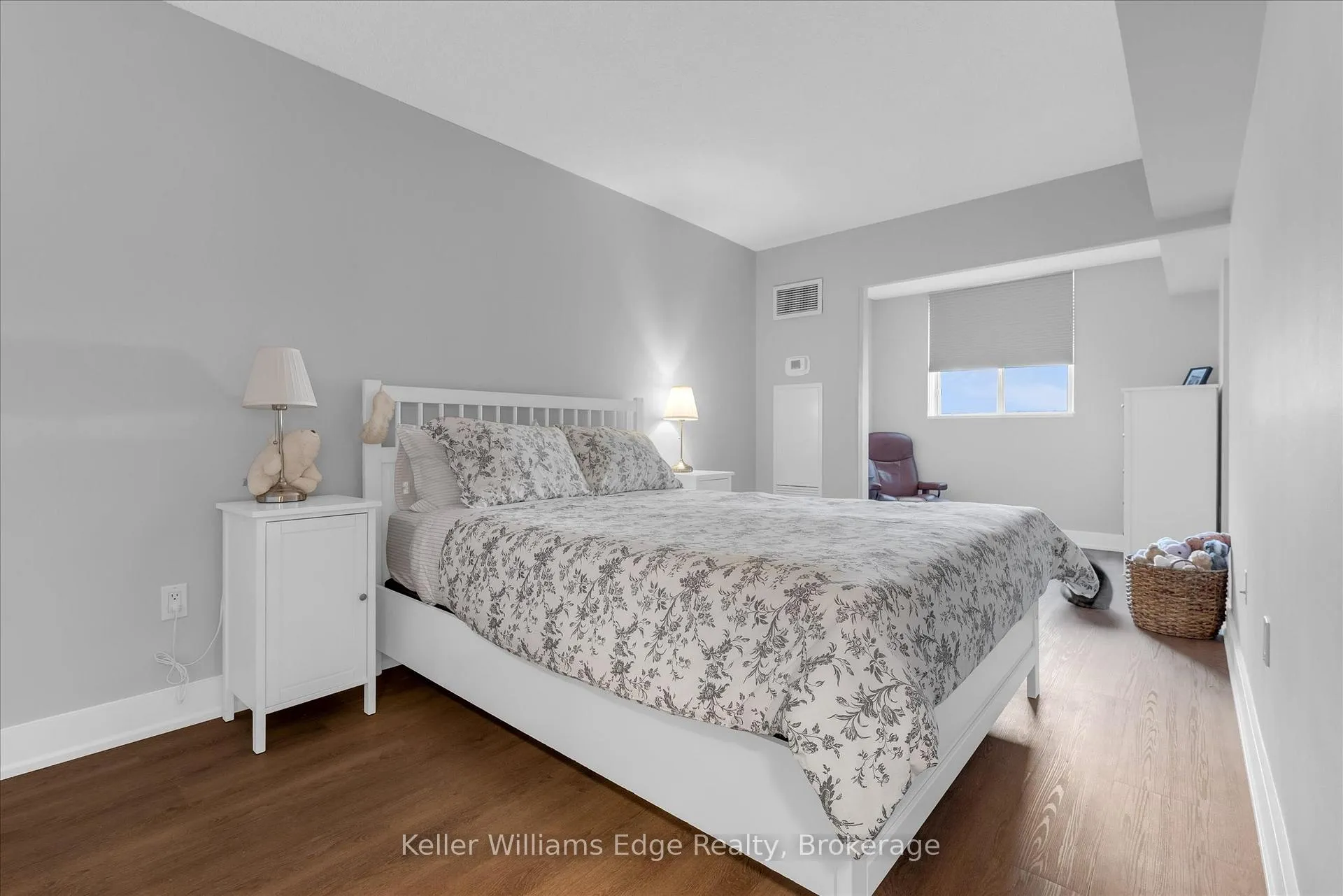 Photo 17 of Unit 203, 185 Robinson Street, Oakville, Old Oakville — HOMEH