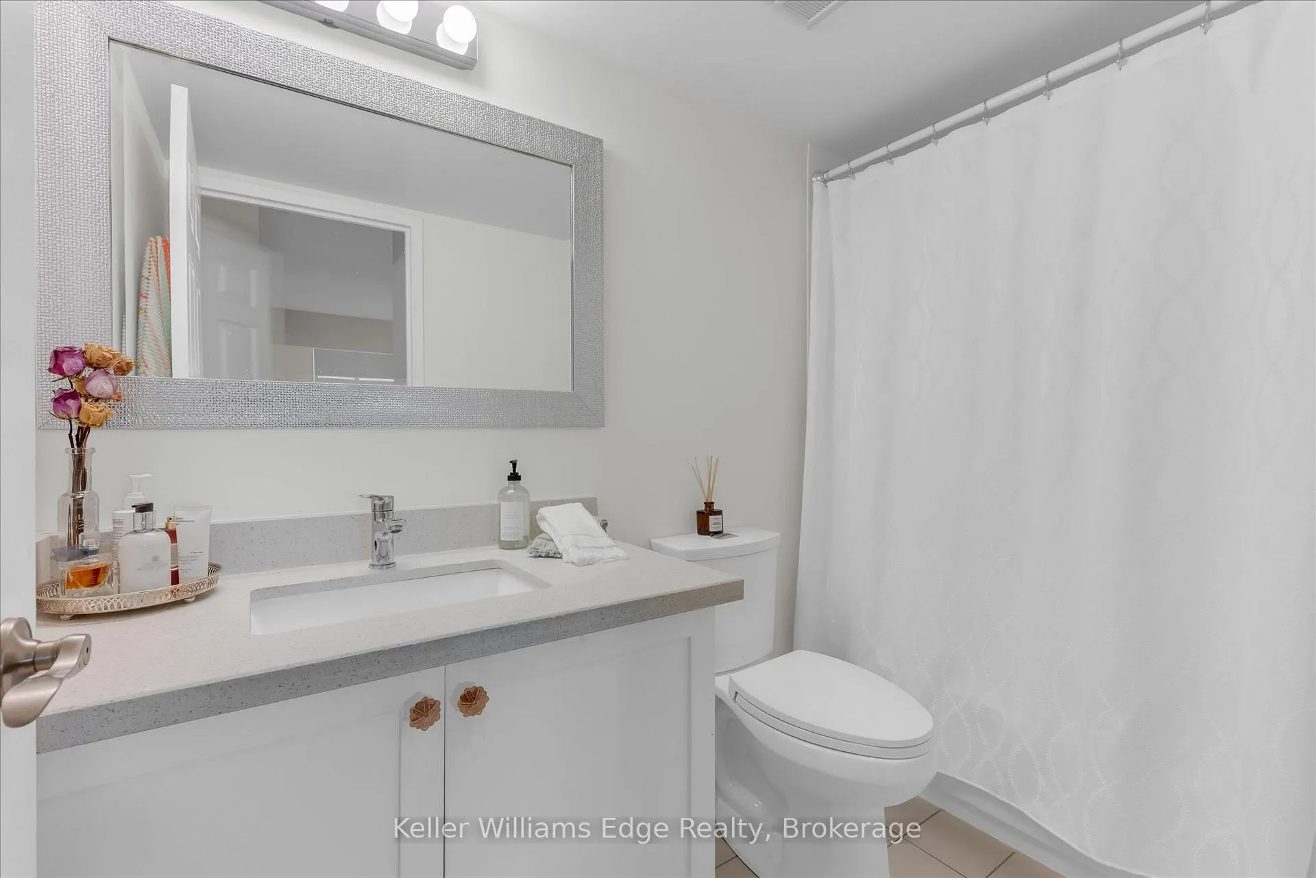 Photo 19 of Unit 203, 185 Robinson Street, Oakville, Old Oakville — HOMEH