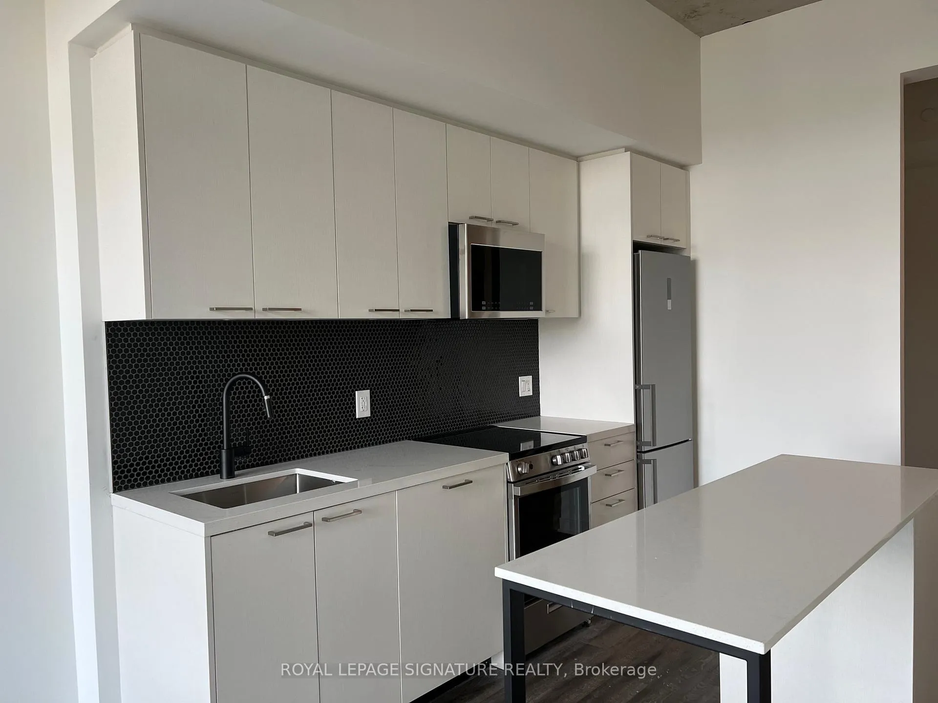 Photo 9 of Unit 618, 1808 St Clair Avenue W, Toronto, Weston-Pellam Park — HOMEH