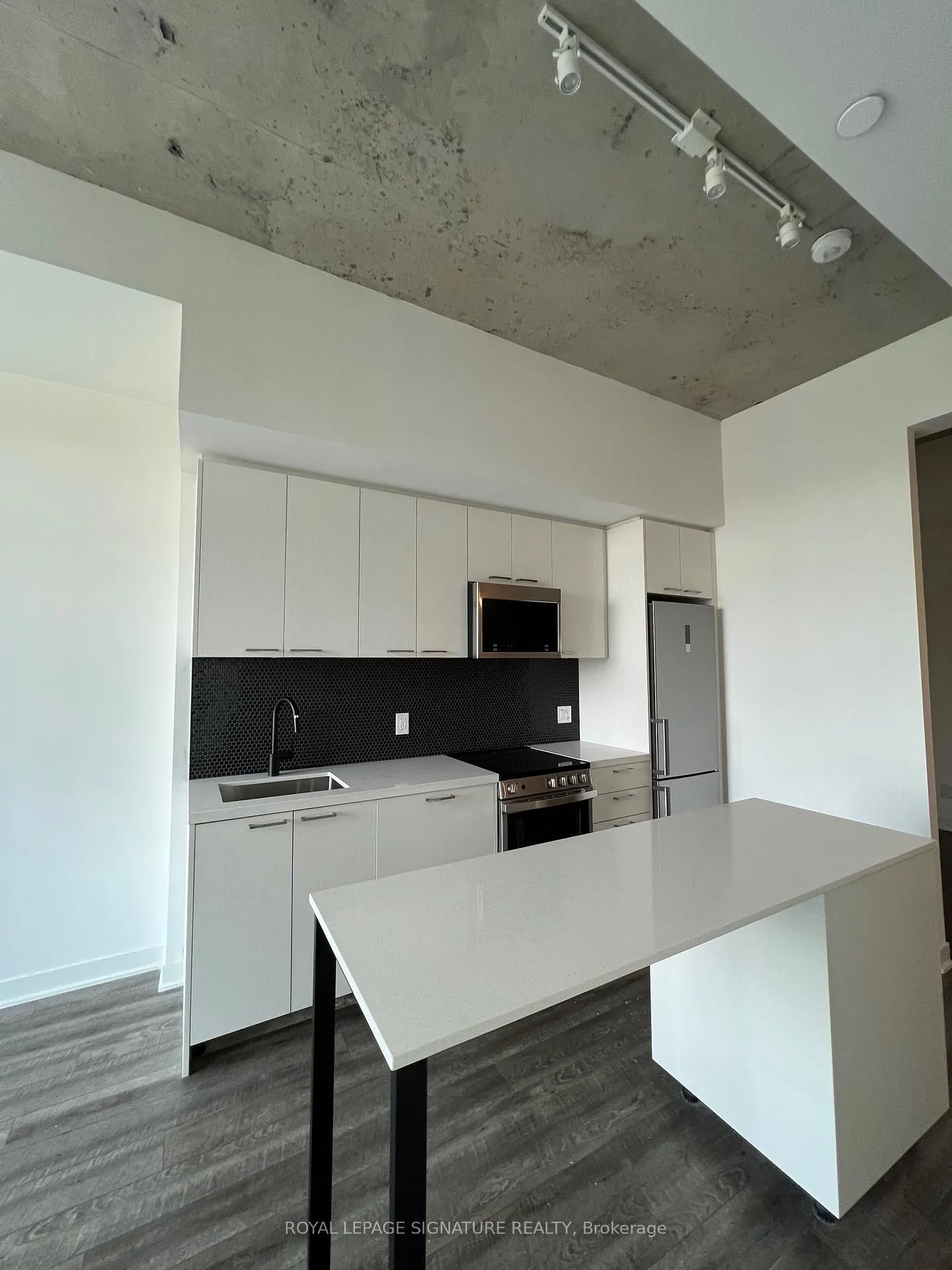 Photo 10 of Unit 618, 1808 St Clair Avenue W, Toronto, Weston-Pellam Park — HOMEH