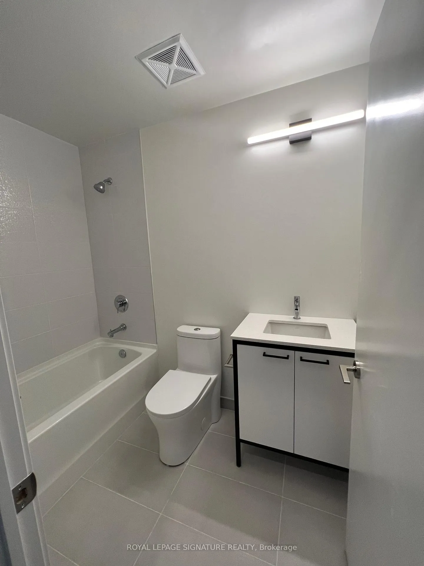 Photo 13 of Unit 618, 1808 St Clair Avenue W, Toronto, Weston-Pellam Park — HOMEH