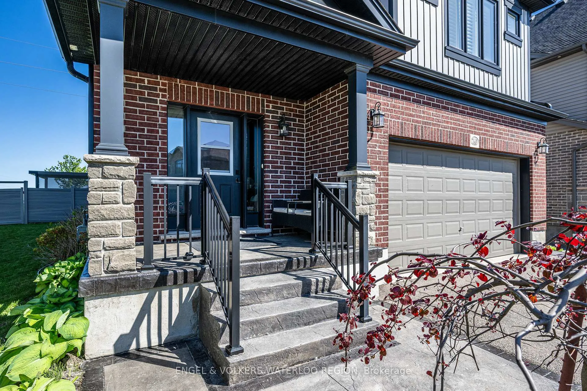 Photo 3 of 260 Dewdrop Crescent, Waterloo — HOMEH