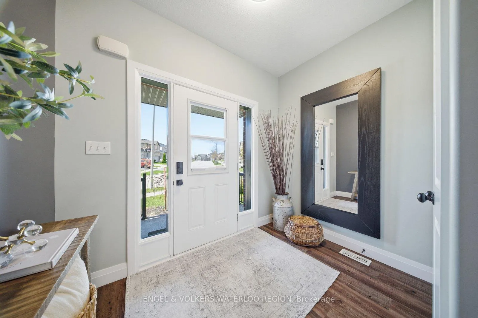 Photo 4 of 260 Dewdrop Crescent, Waterloo — HOMEH