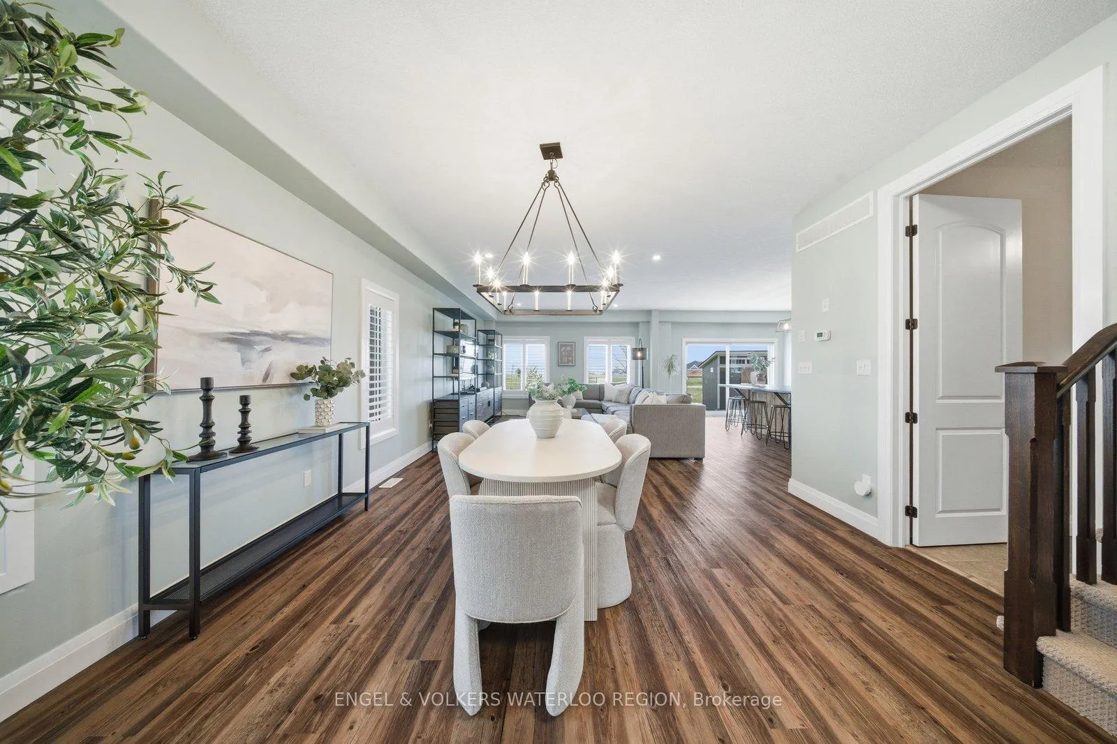 Photo 5 of 260 Dewdrop Crescent, Waterloo — HOMEH