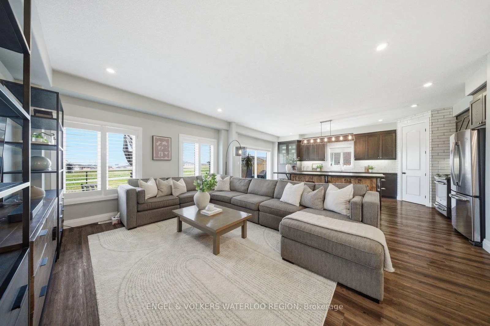 Photo 9 of 260 Dewdrop Crescent, Waterloo — HOMEH