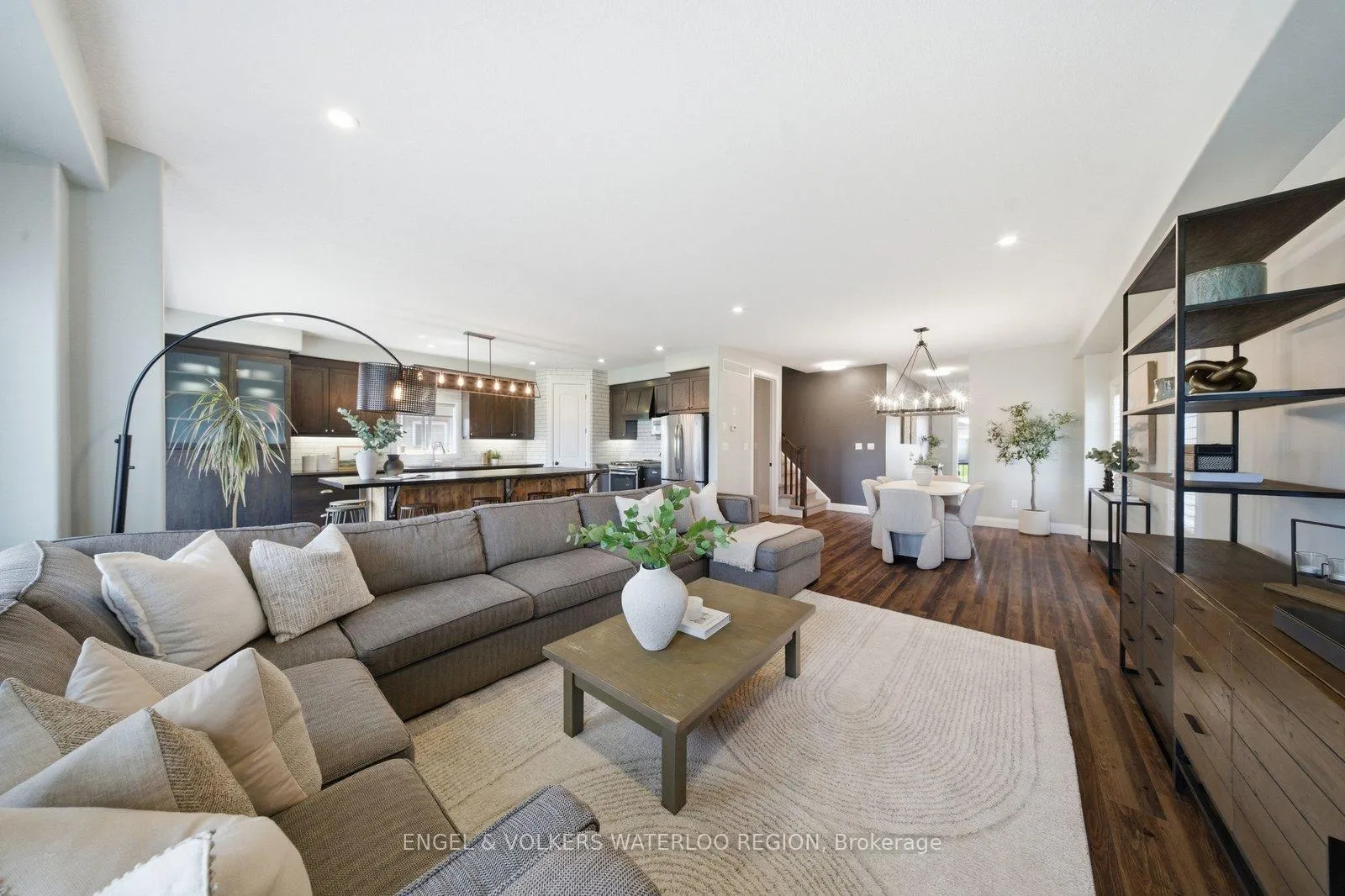 Photo 10 of 260 Dewdrop Crescent, Waterloo — HOMEH