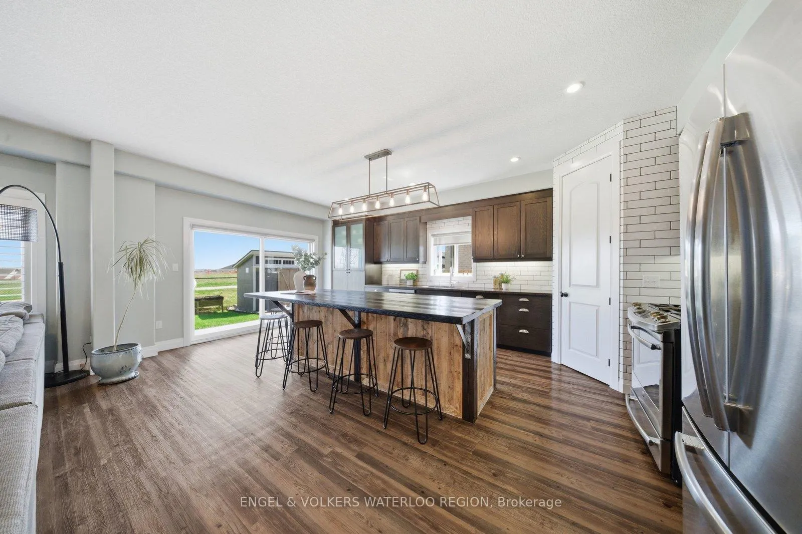 Photo 12 of 260 Dewdrop Crescent, Waterloo — HOMEH