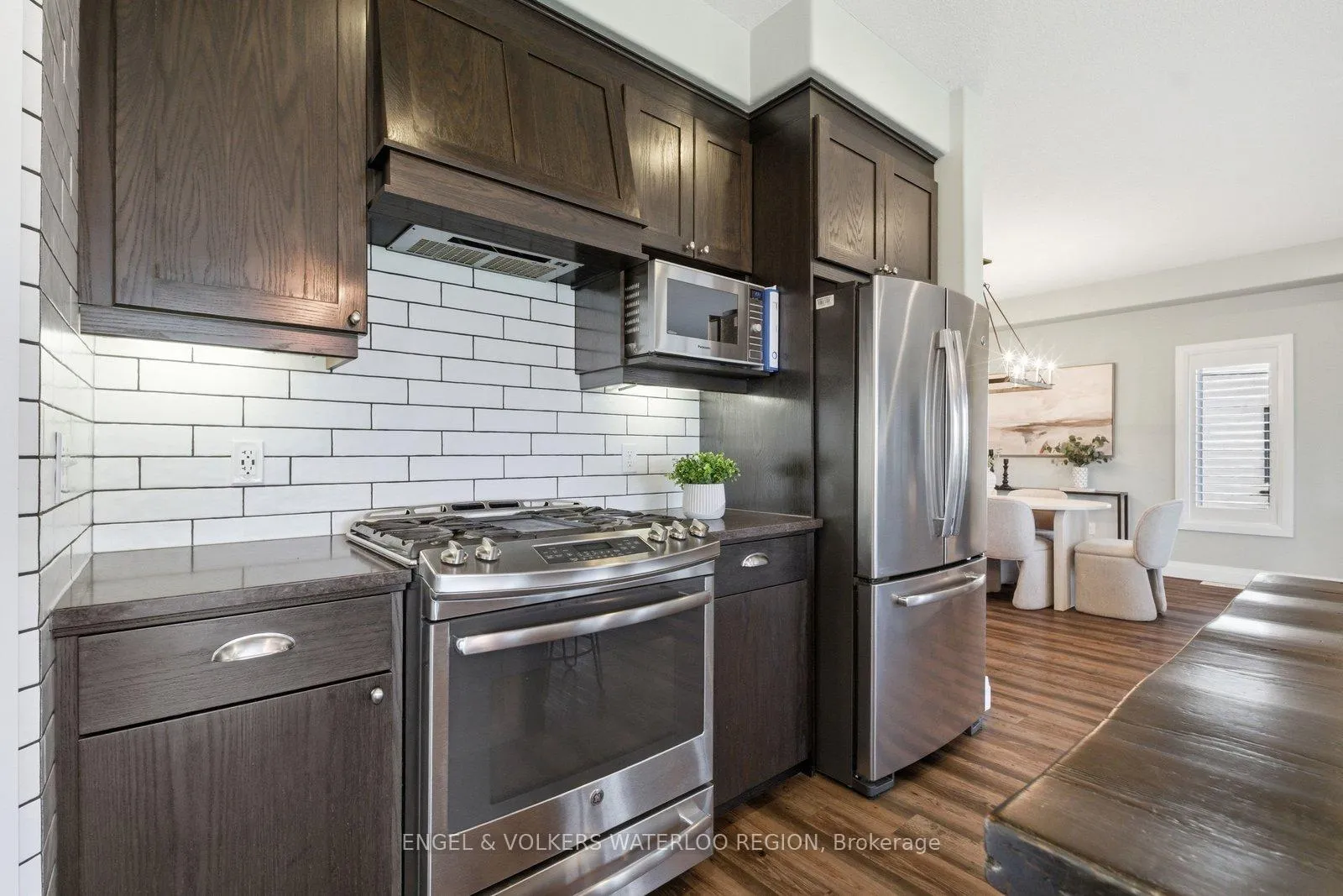 Photo 16 of 260 Dewdrop Crescent, Waterloo — HOMEH