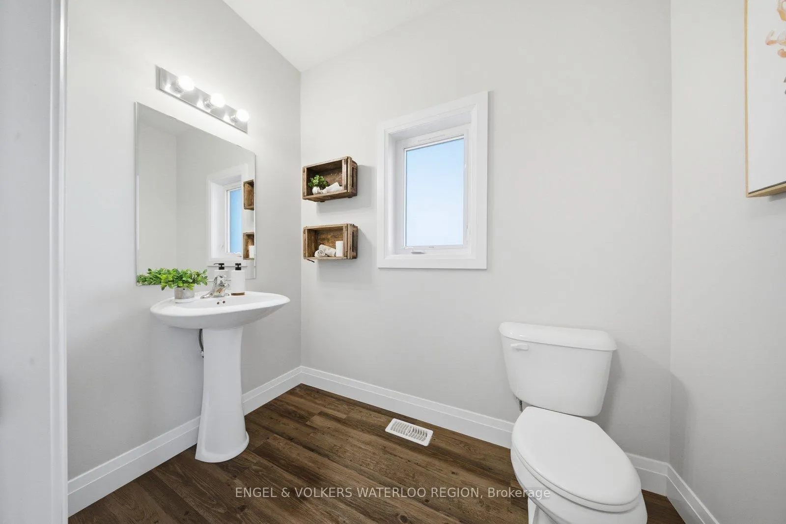 Photo 18 of 260 Dewdrop Crescent, Waterloo — HOMEH