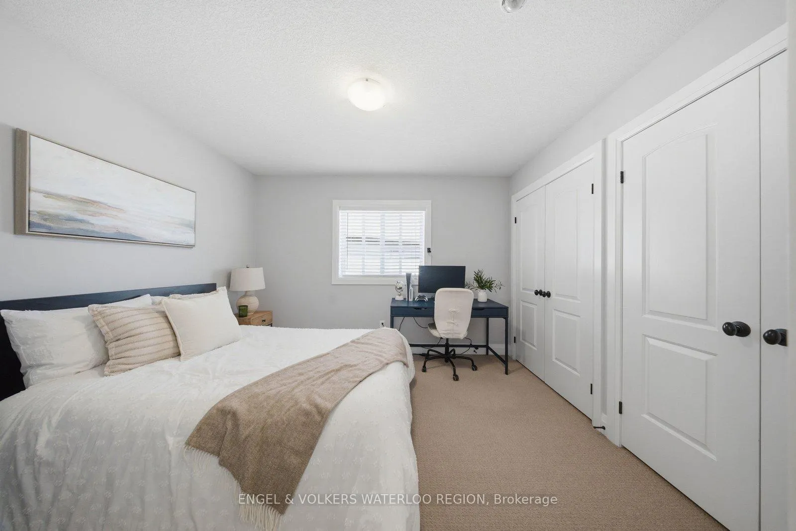 Photo 24 of 260 Dewdrop Crescent, Waterloo — HOMEH