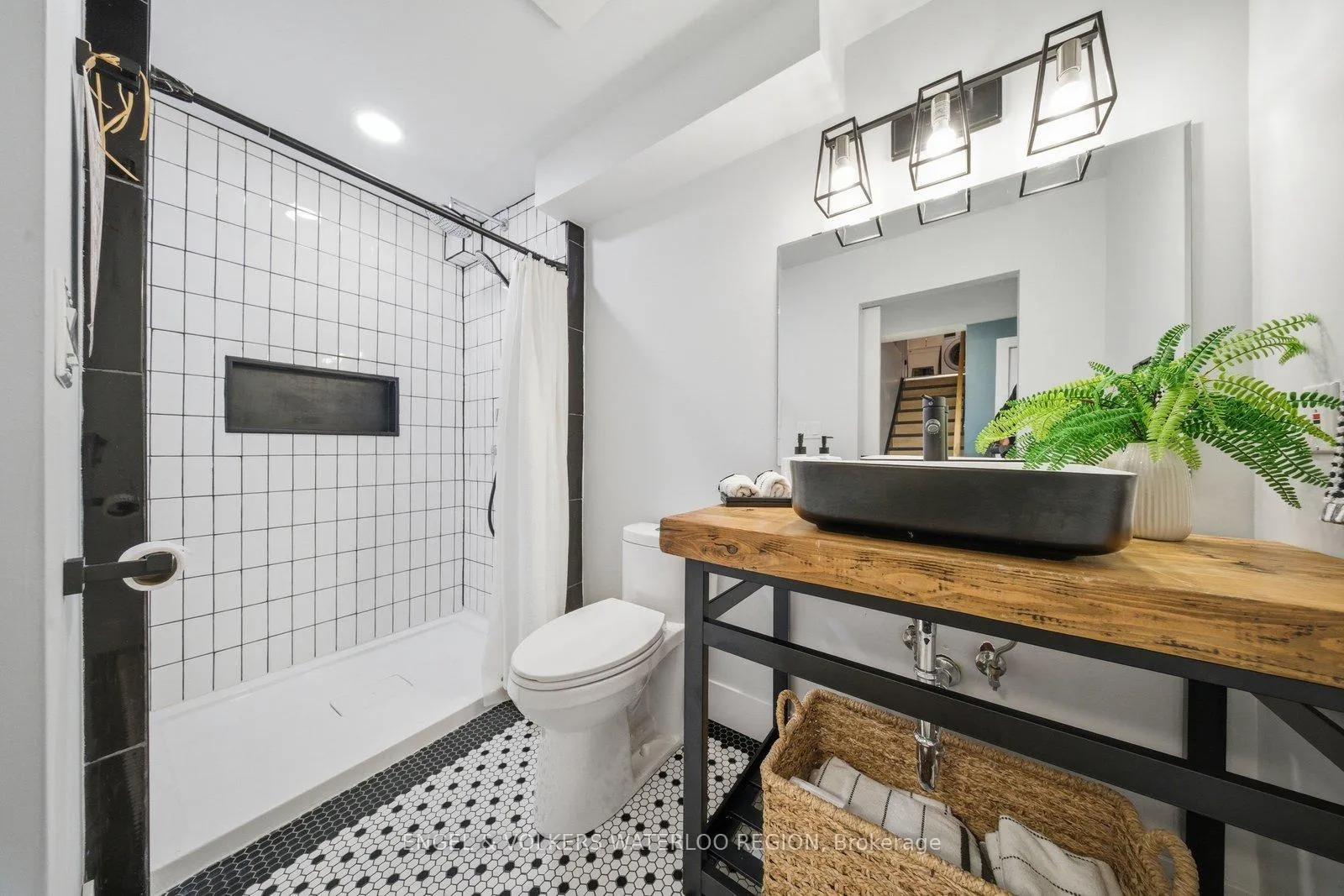 Photo 36 of 260 Dewdrop Crescent, Waterloo — HOMEH