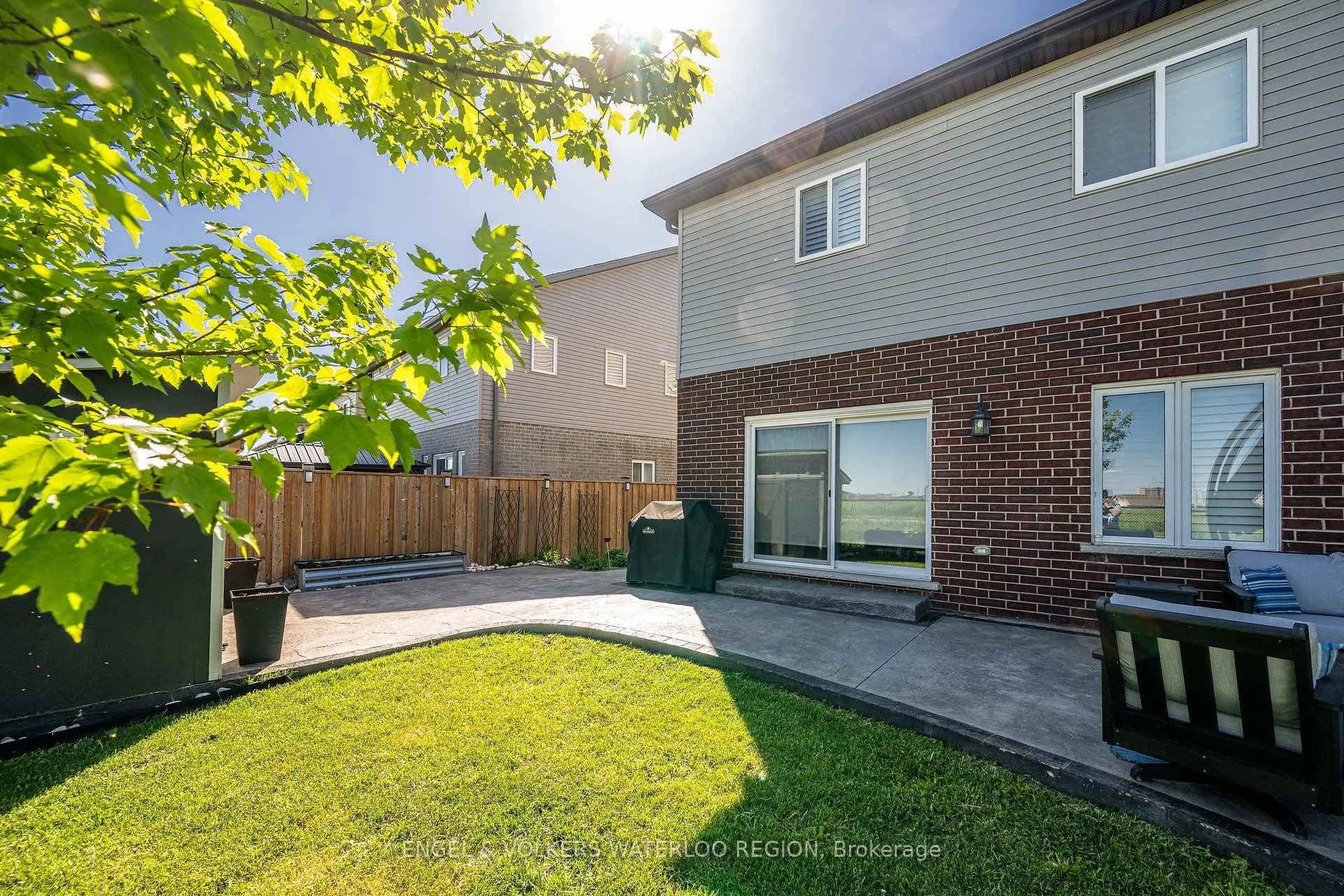 Photo 37 of 260 Dewdrop Crescent, Waterloo — HOMEH