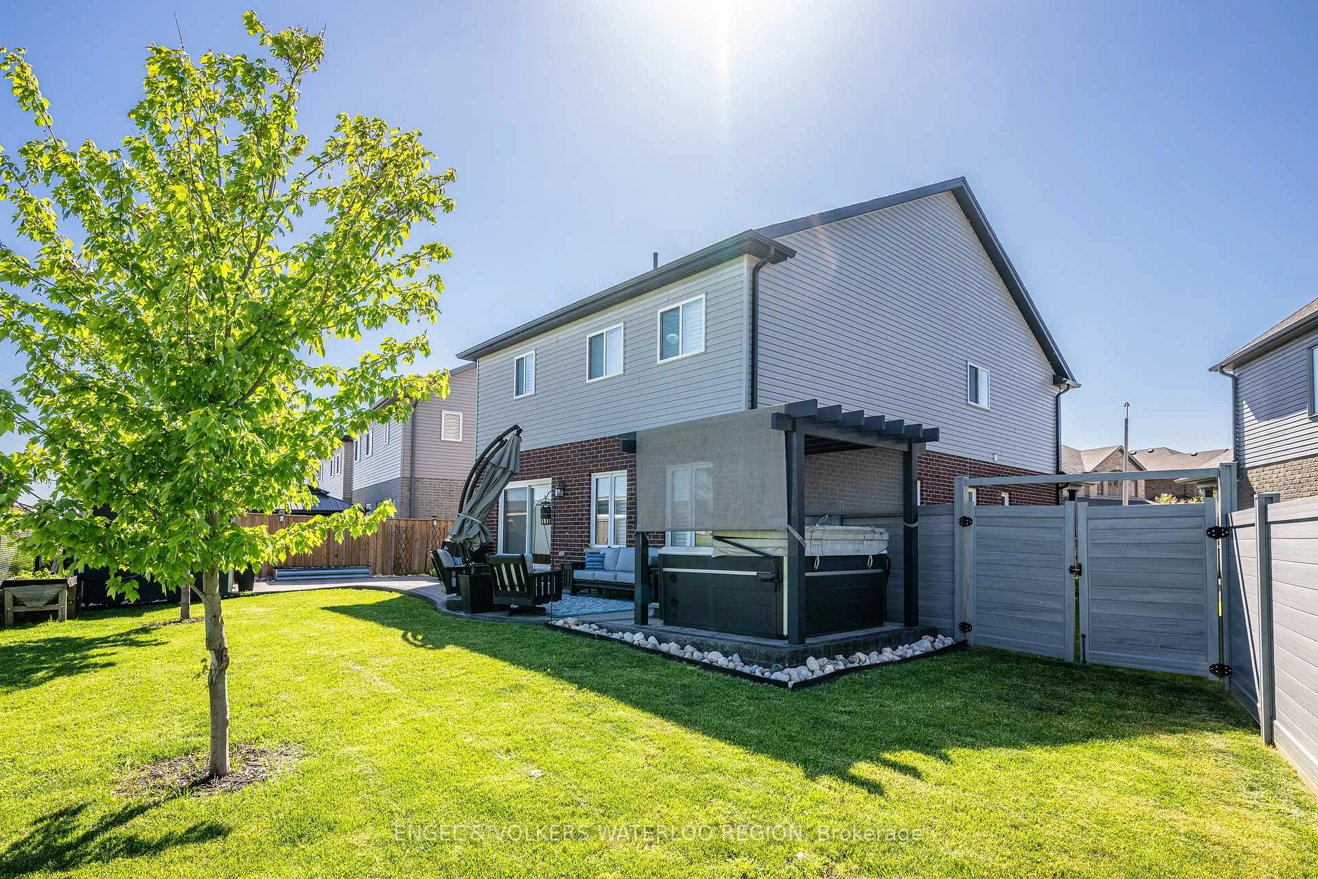 Photo 40 of 260 Dewdrop Crescent, Waterloo — HOMEH