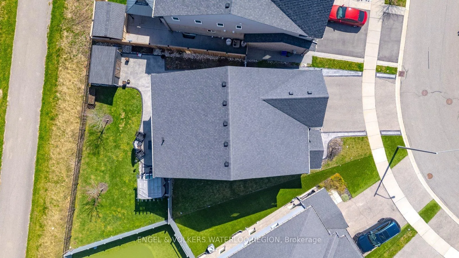 Photo 43 of 260 Dewdrop Crescent, Waterloo — HOMEH