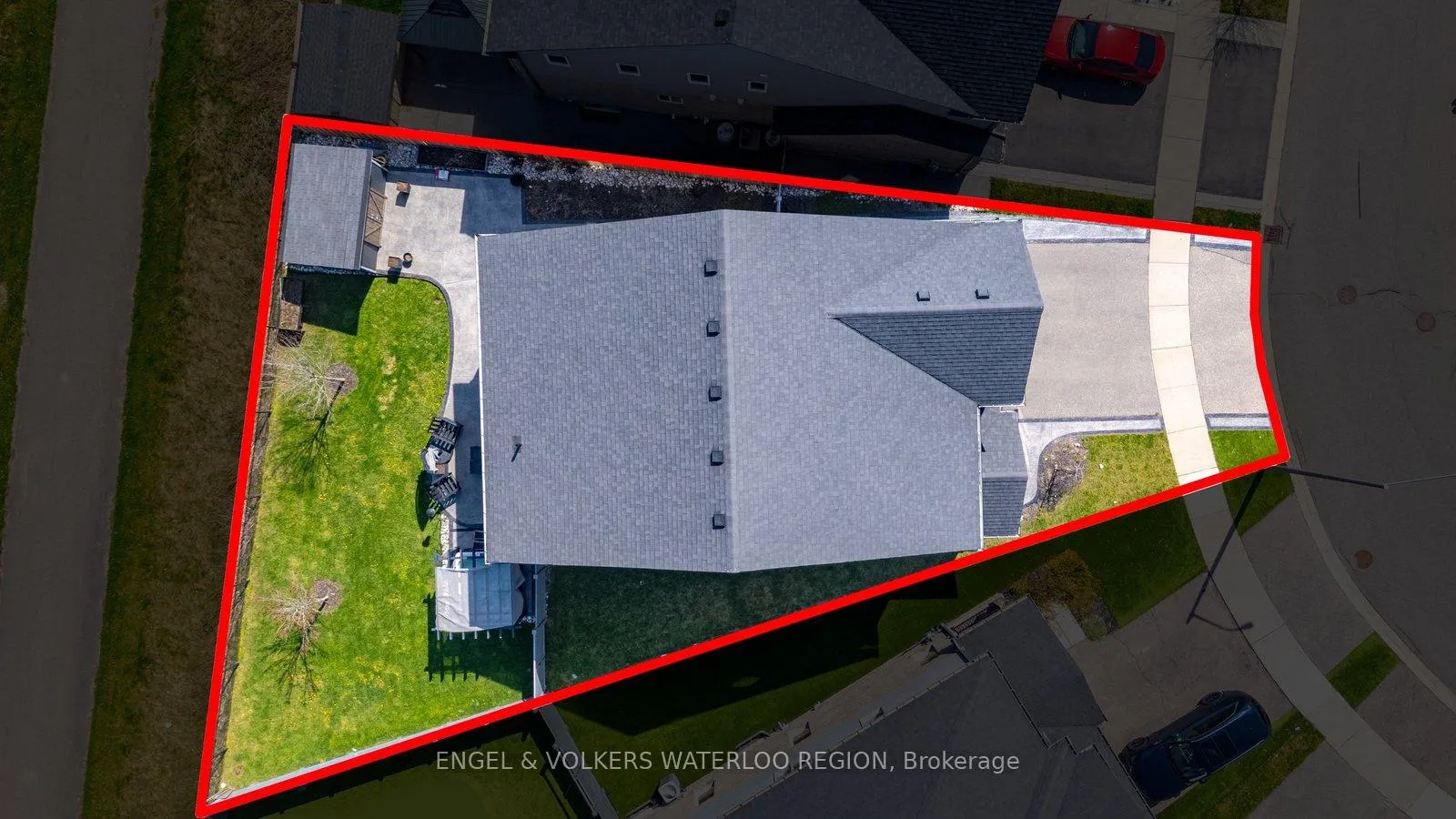 Photo 44 of 260 Dewdrop Crescent, Waterloo — HOMEH