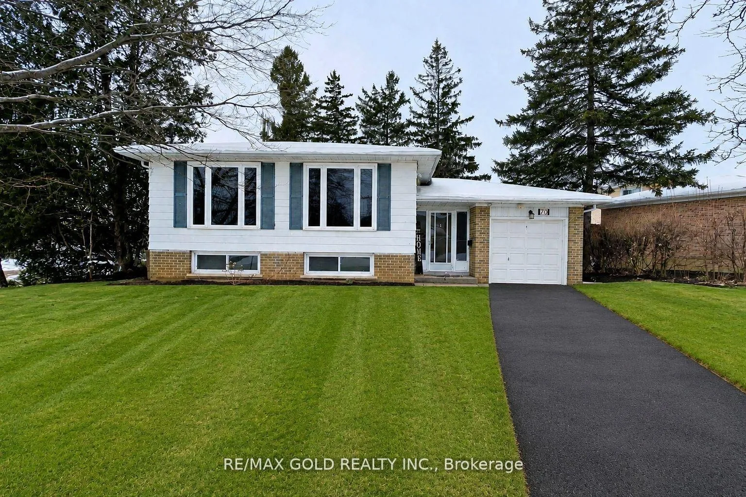 Photo 1 of 70 Greystone Crescent, Halton Hills, Georgetown — HOMEH