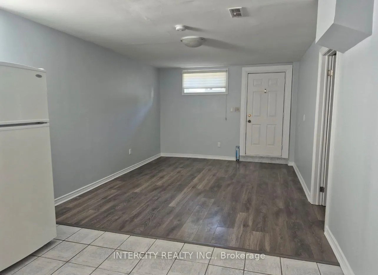 Photo 3 of Unit Bsmt, 346 Crofters Road, Vaughan, Islington Woods — HOMEH
