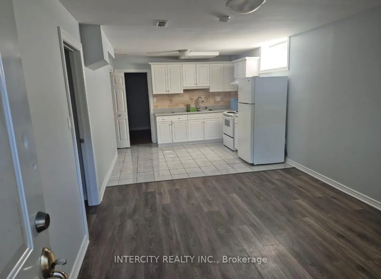 Photo 4 of Unit Bsmt, 346 Crofters Road, Vaughan, Islington Woods — HOMEH