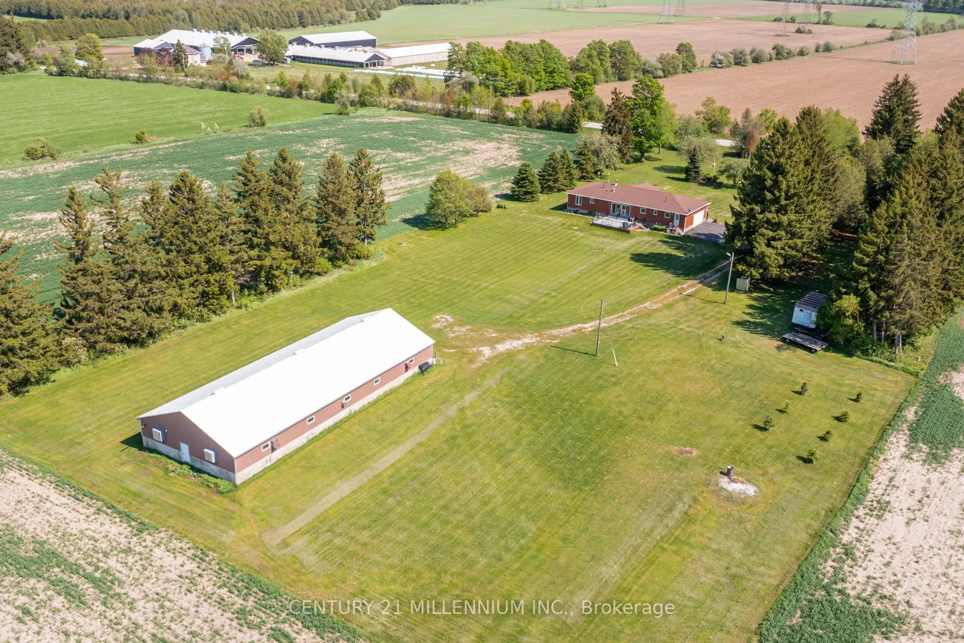 Photo of 402047 County Rd 15