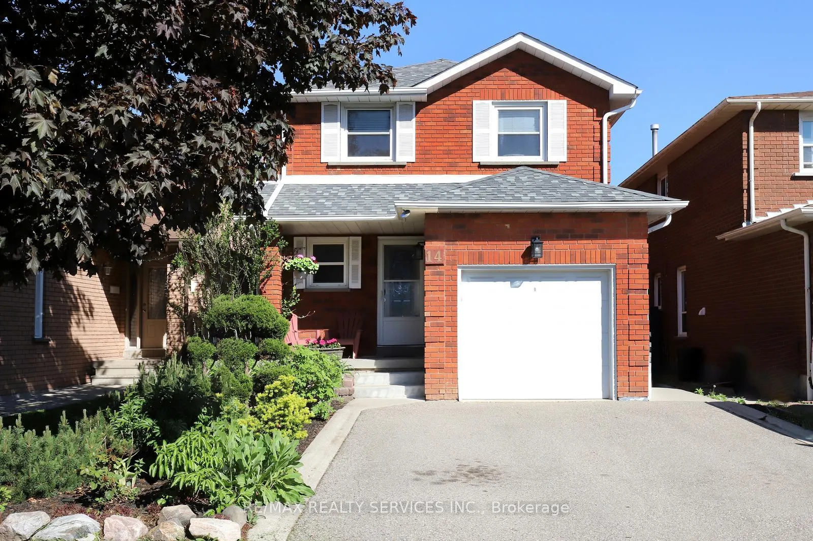 Photo 1 of 14 Kintyre Street, Brampton, Heart Lake West — HOMEH
