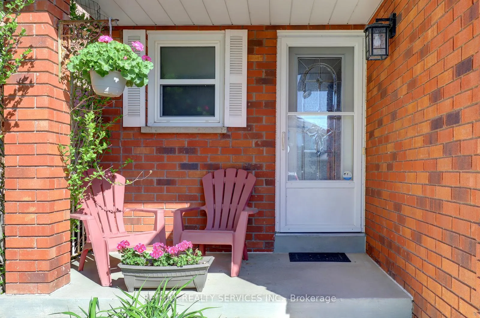 Photo 2 of 14 Kintyre Street, Brampton, Heart Lake West — HOMEH